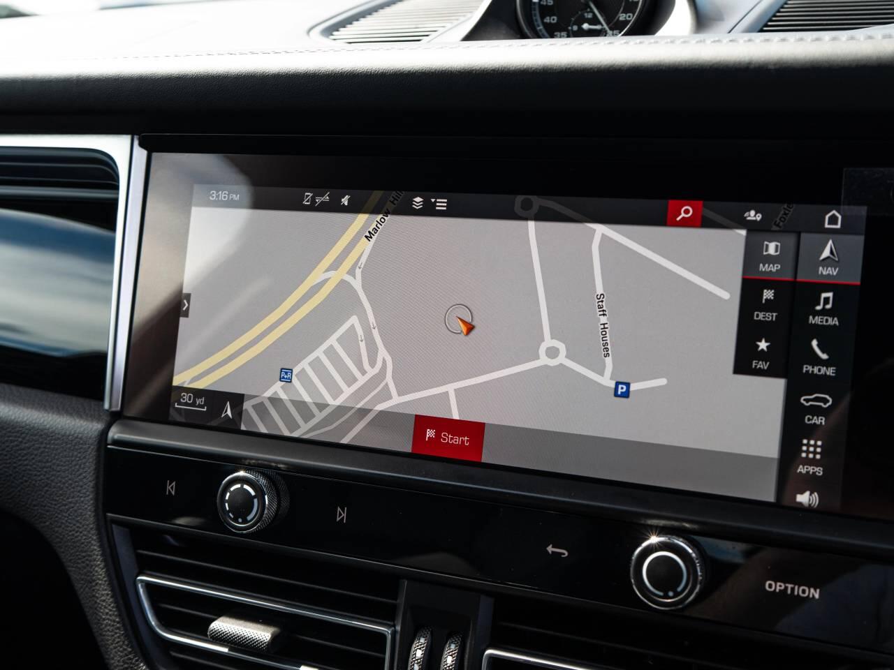 Porsche Macan view 32
