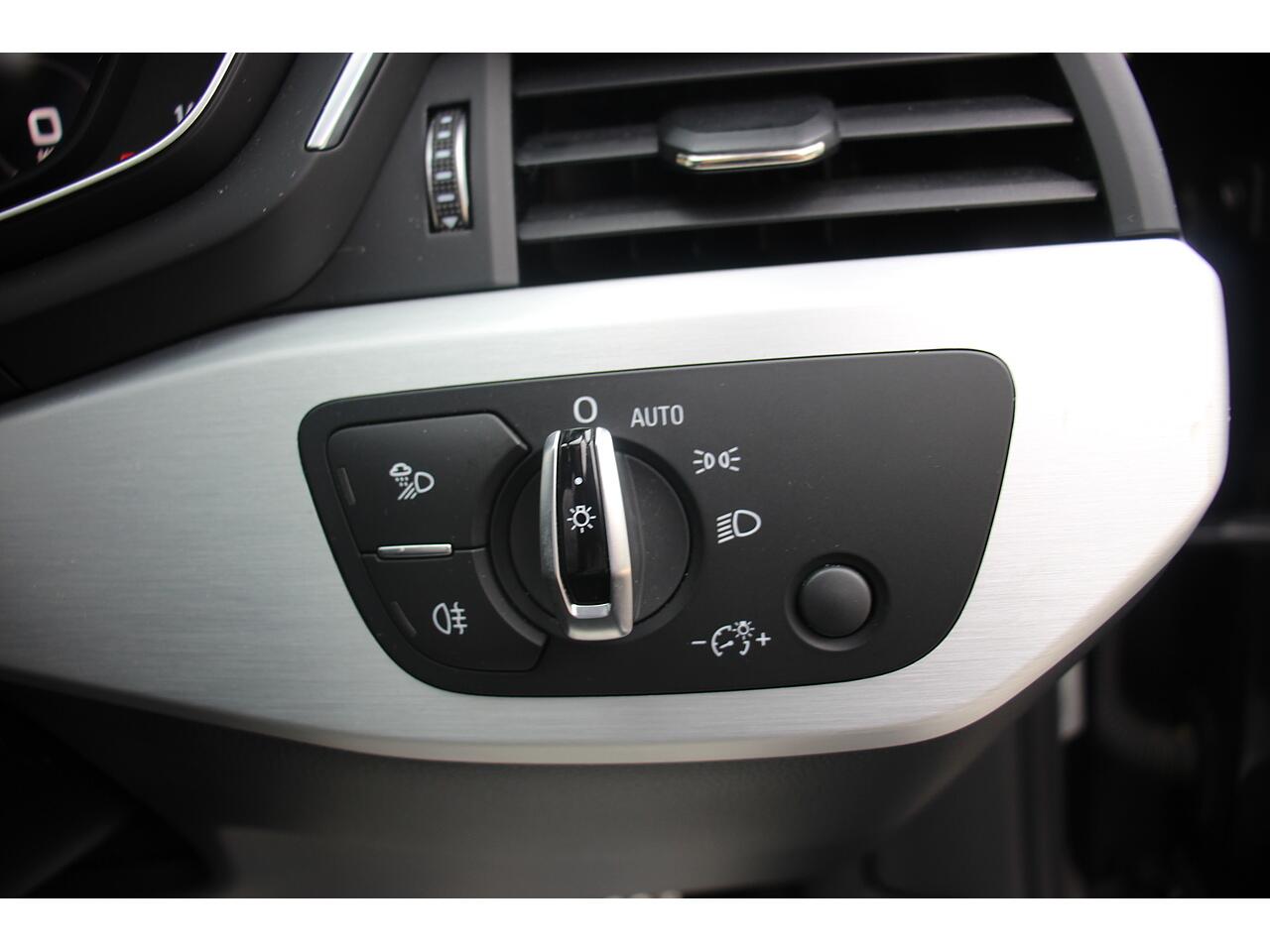 Audi A4 view 38