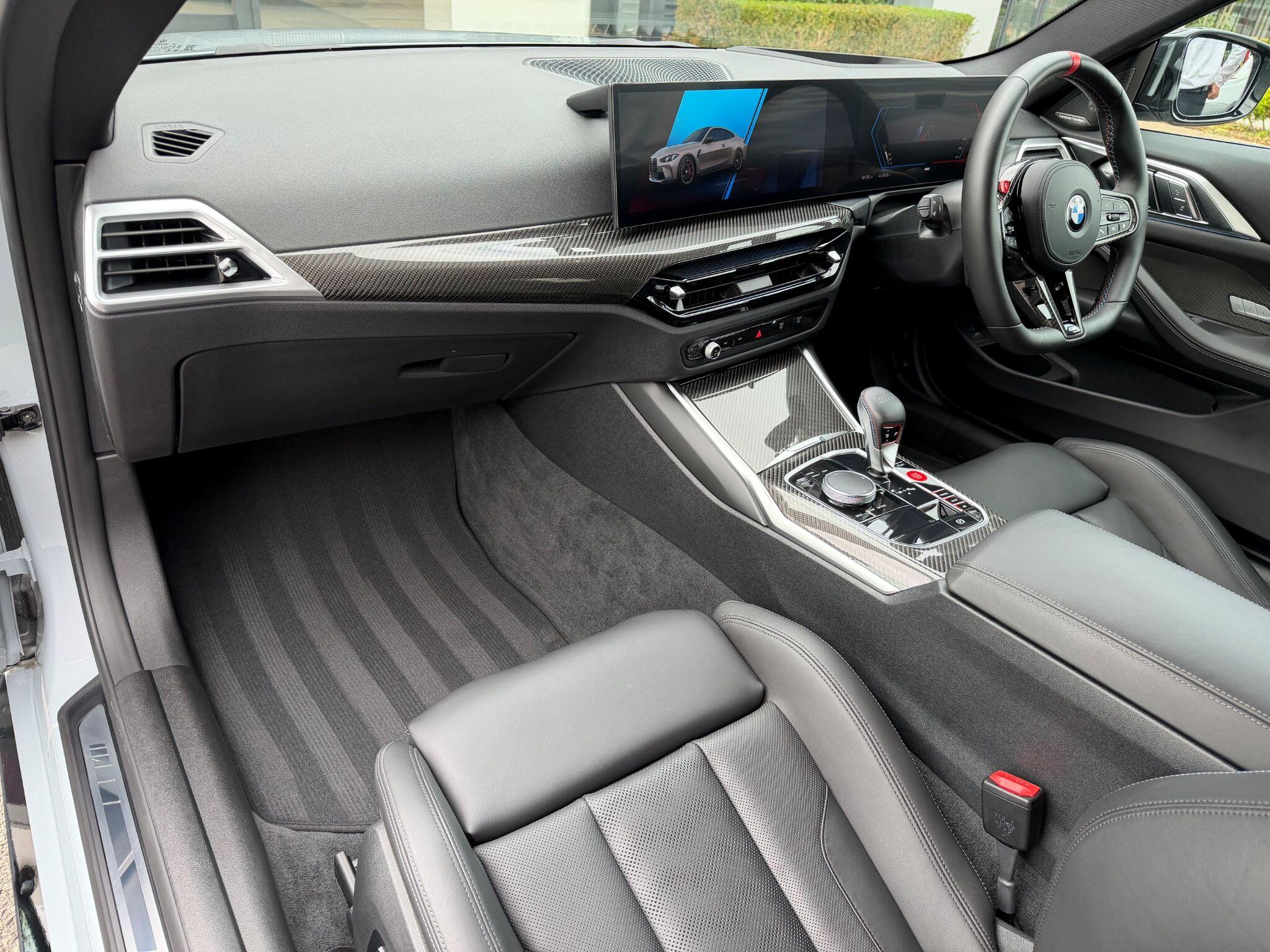 BMW M4 view 11