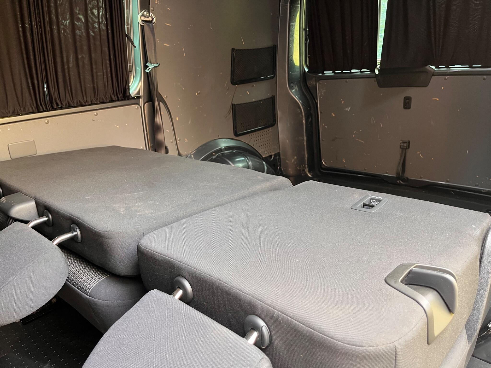 Volkswagen Transporter view 33