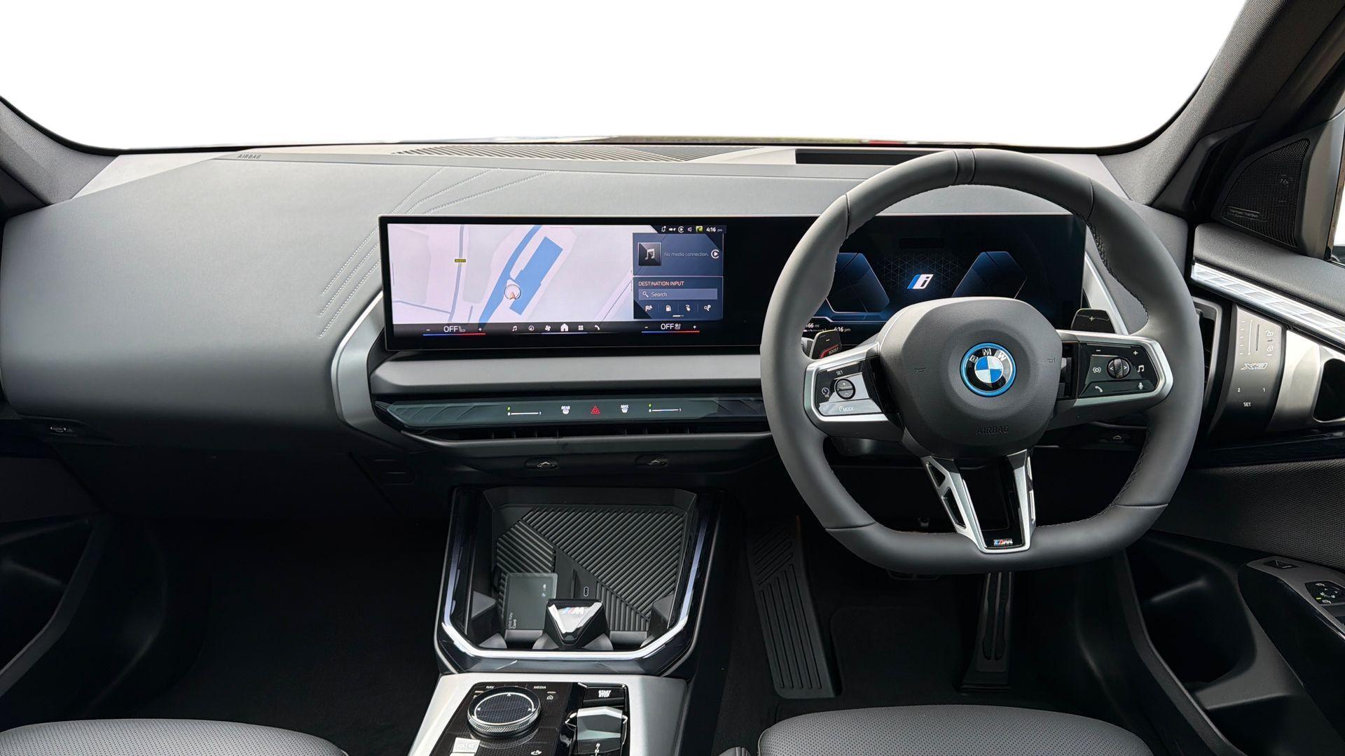 BMW X3 view 4