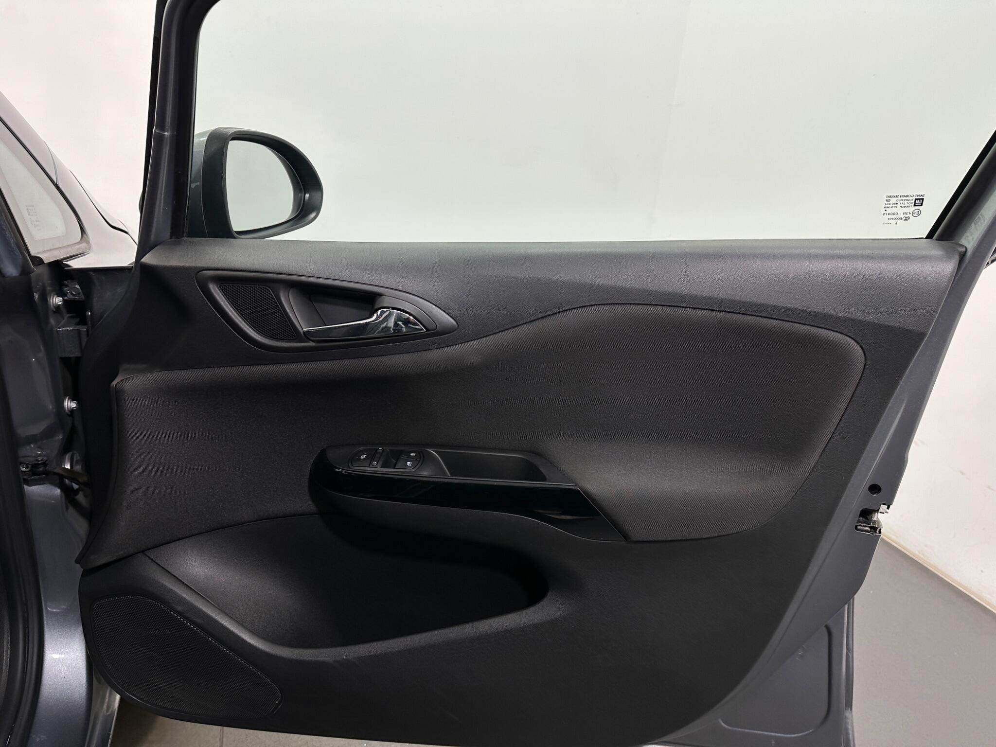 Vauxhall Corsa view 32