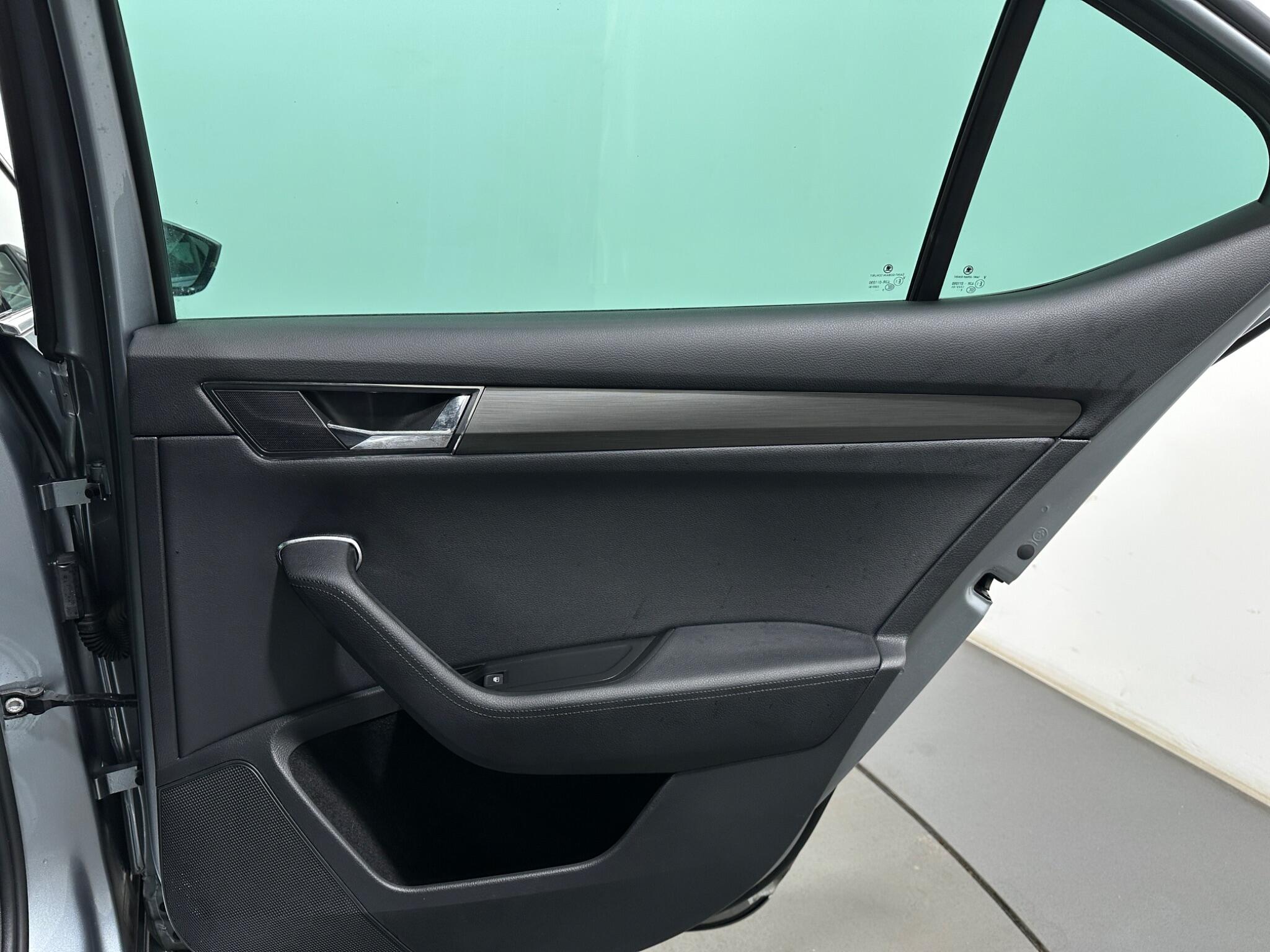 Skoda Superb view 43