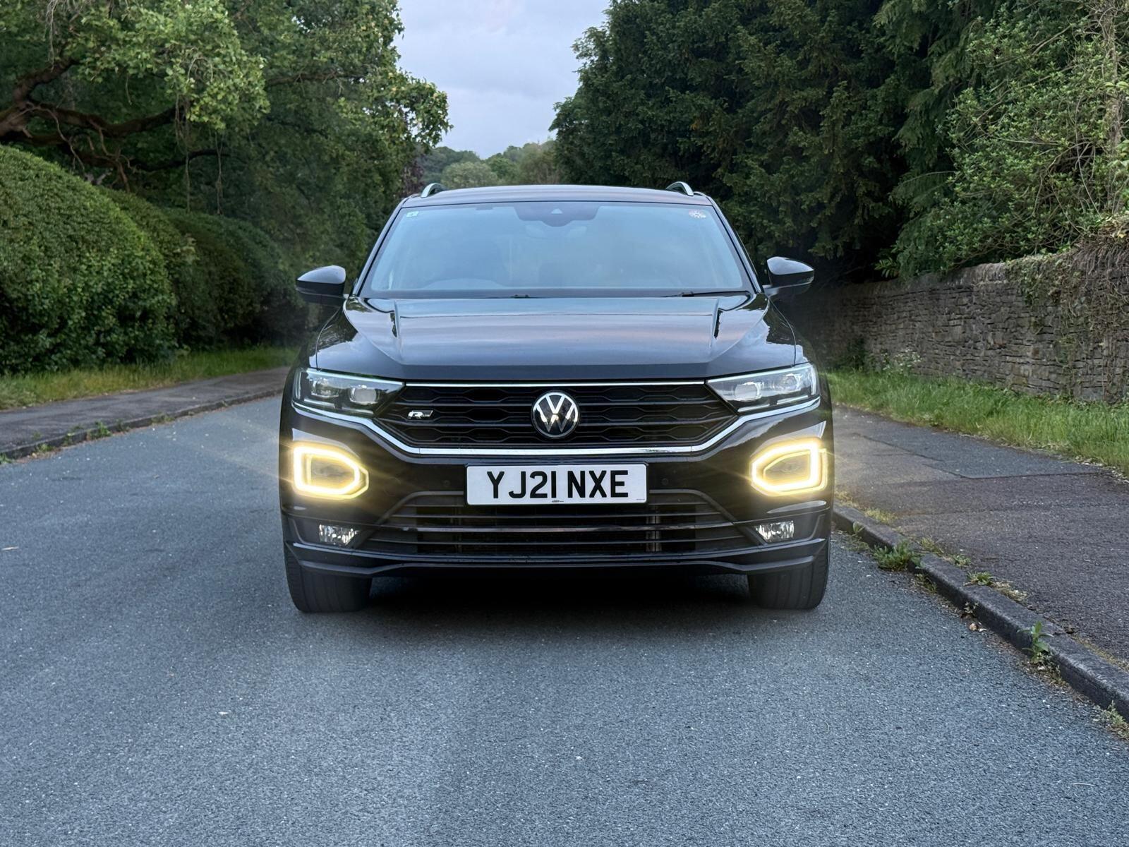 Volkswagen T-Roc view 2