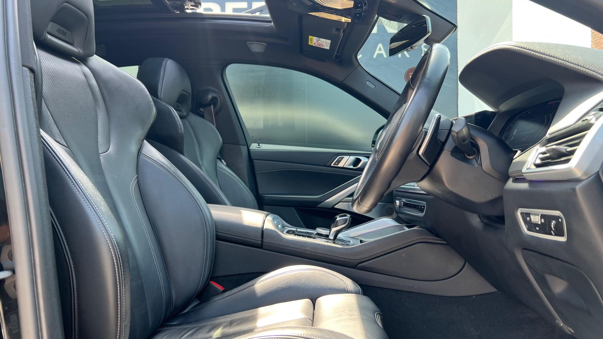 BMW X6 view 13