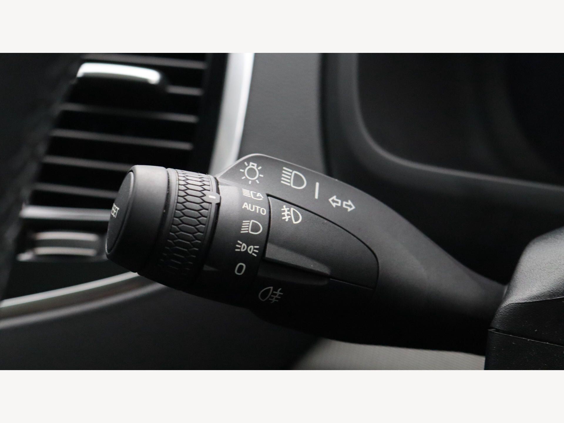 Volvo XC90 view 21