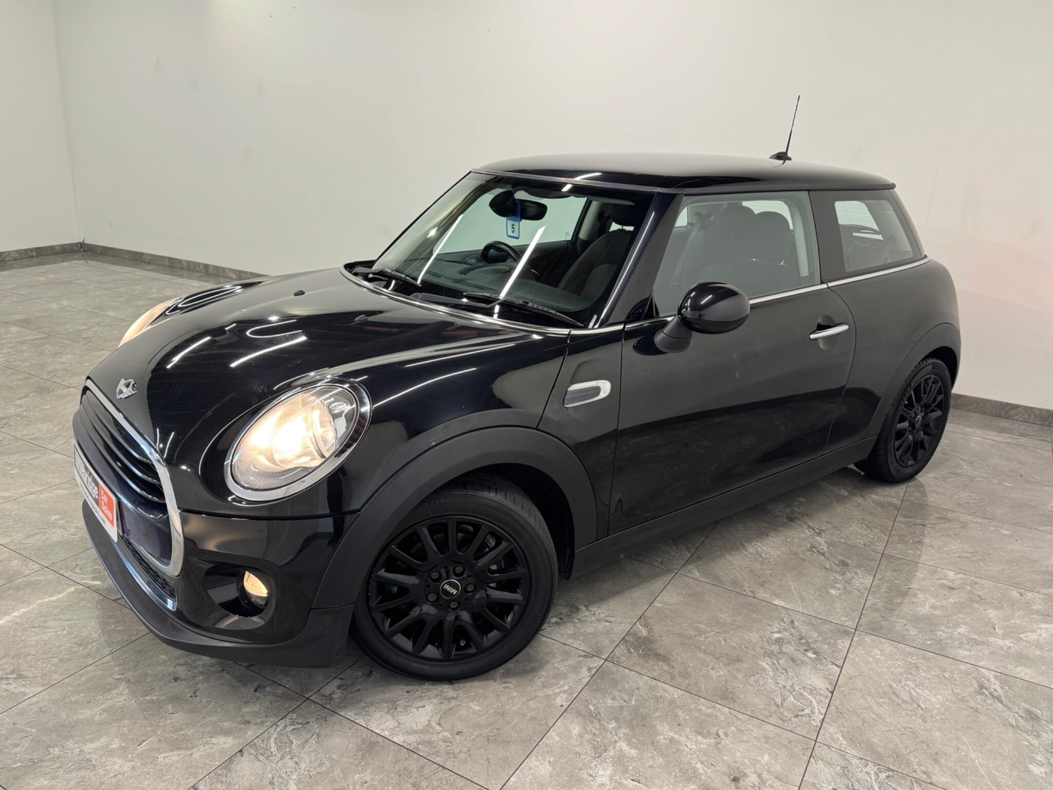 Mini Hatch view 4
