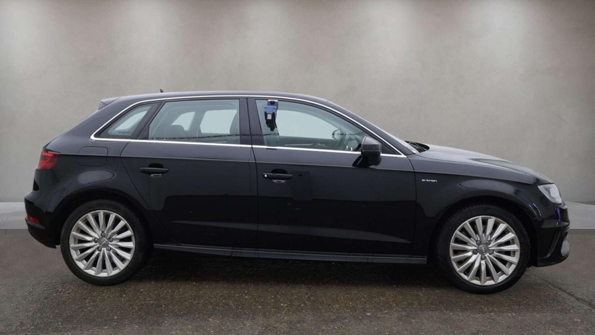 Audi A3 view 11