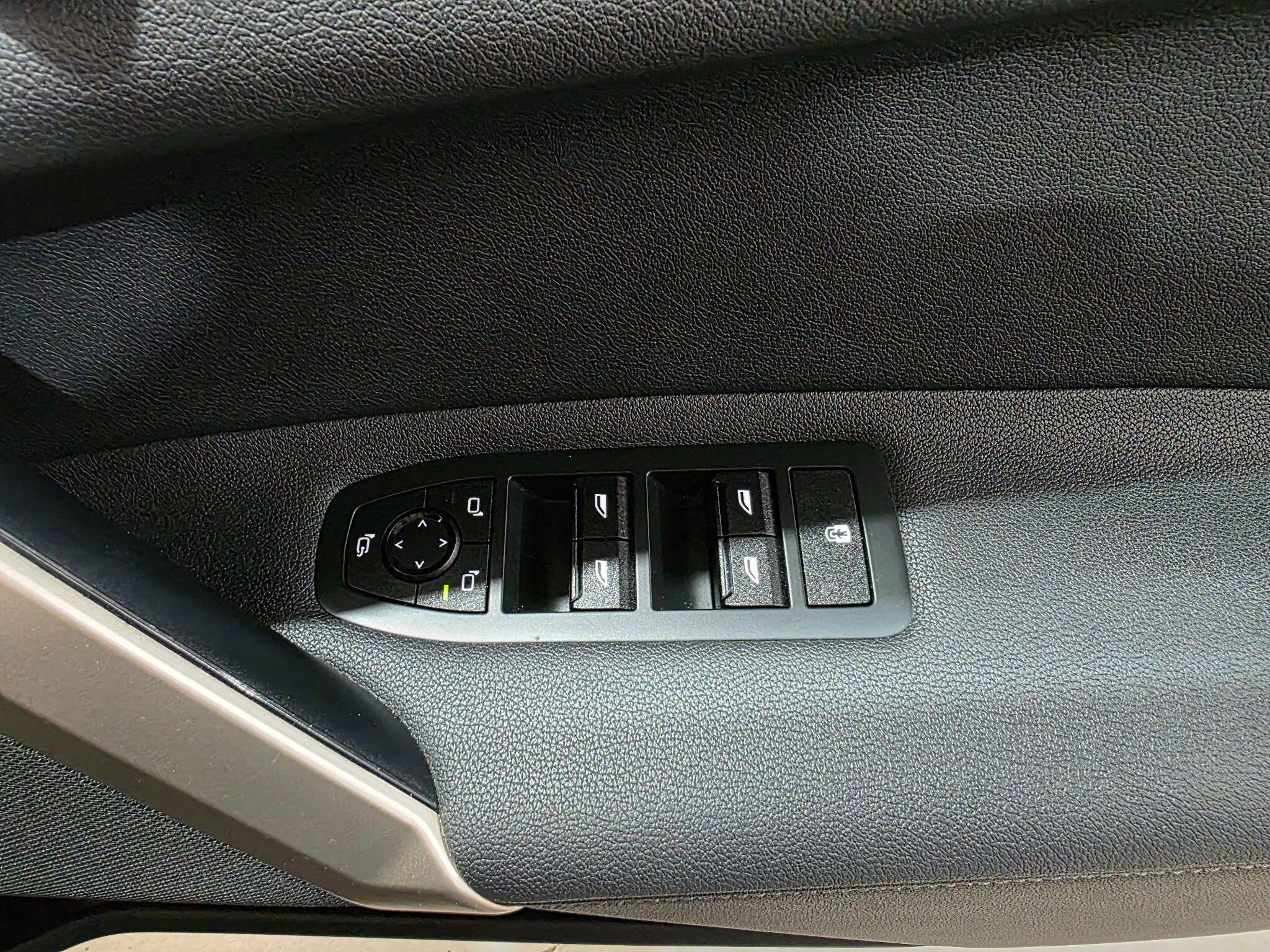 BMW Ix view 19