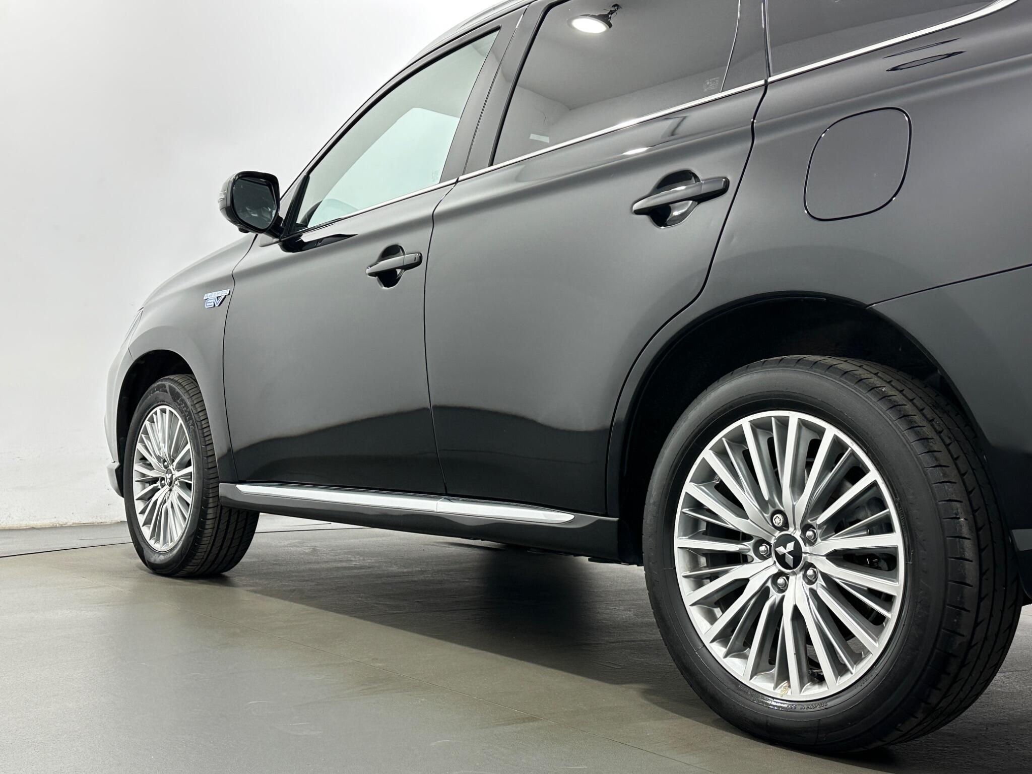 Mitsubishi Outlander view 48