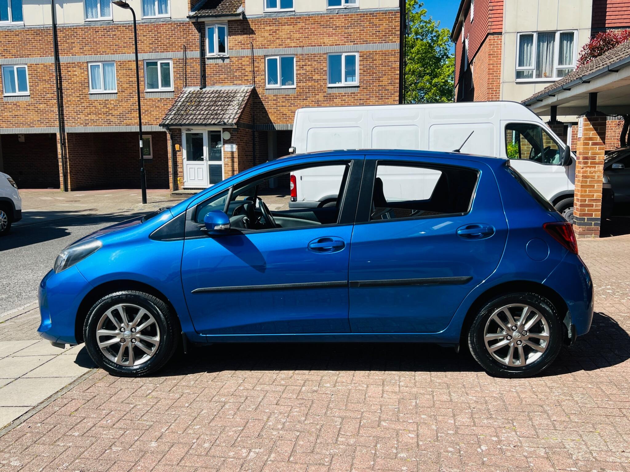 Toyota Yaris view 20