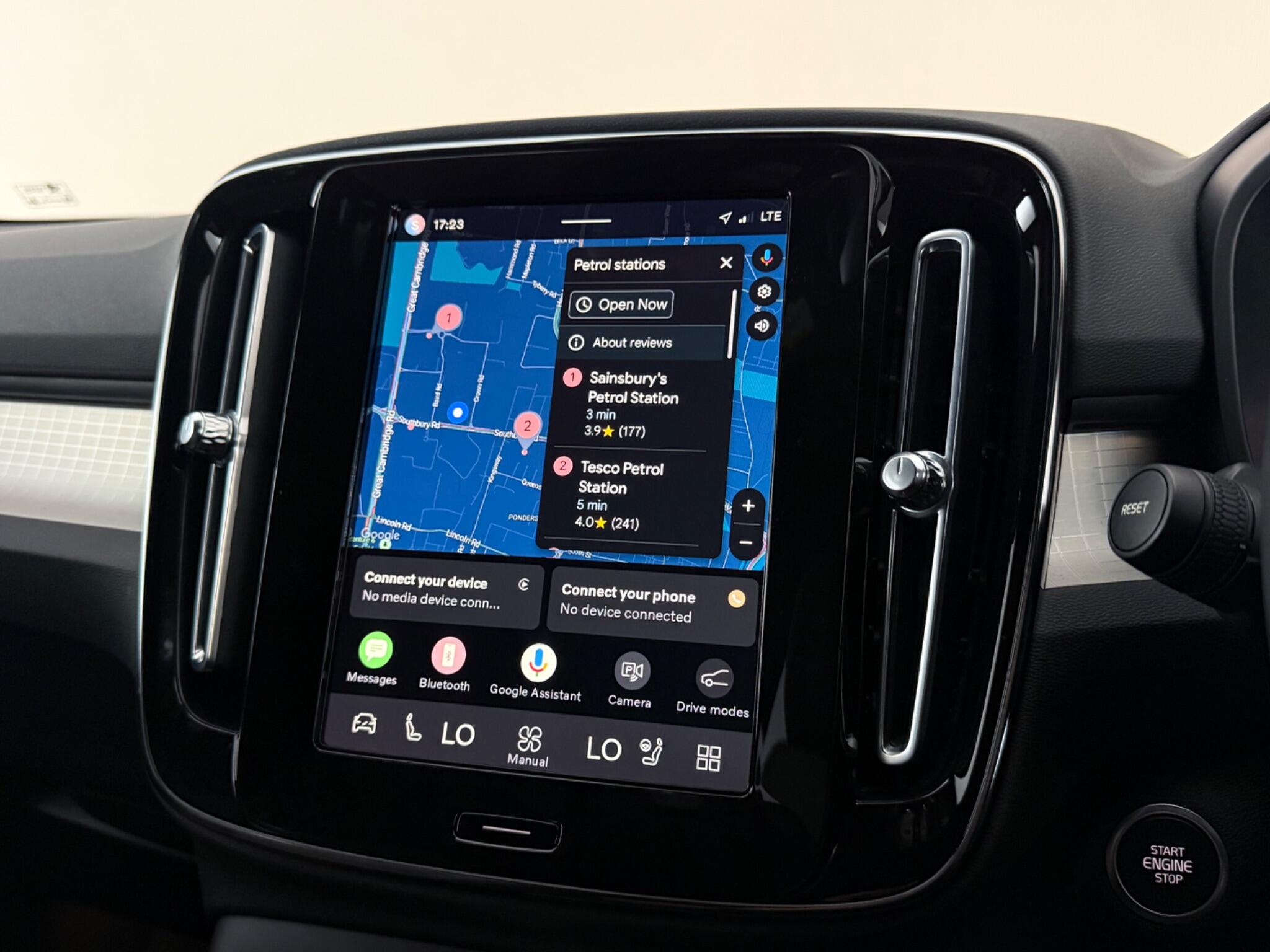 Volvo XC40 view 25
