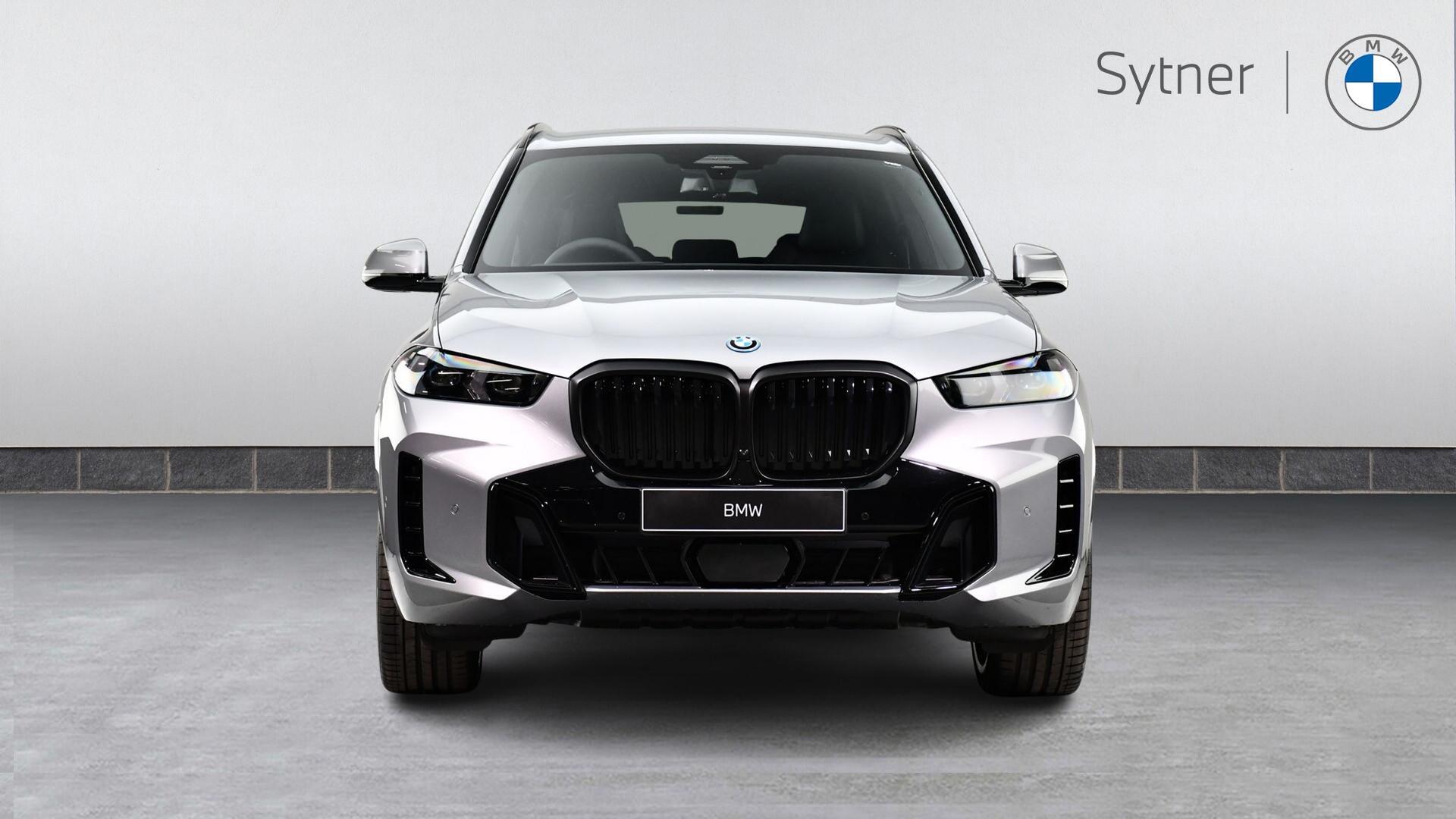 BMW X5 view 16