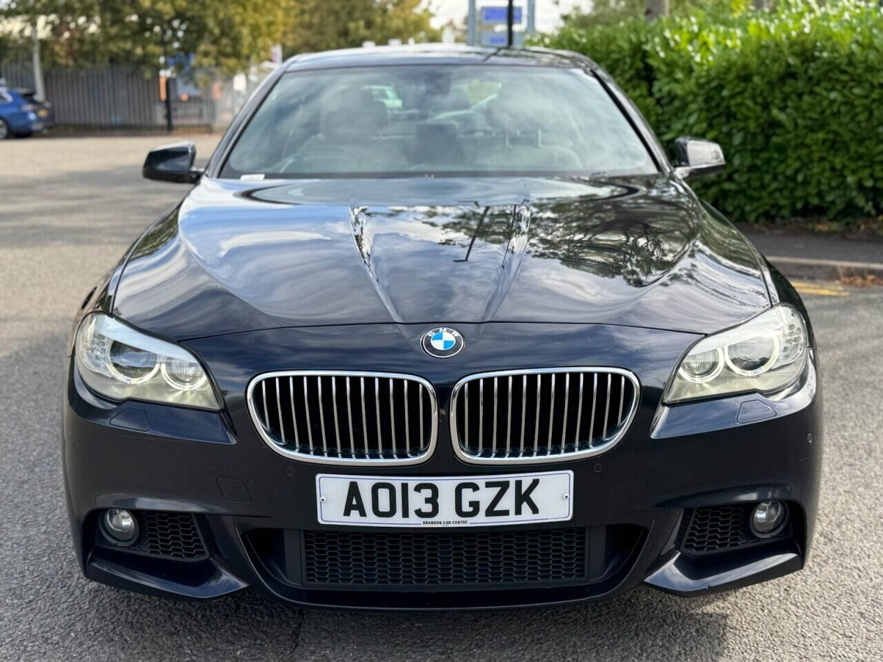 BMW 5 Series view 8