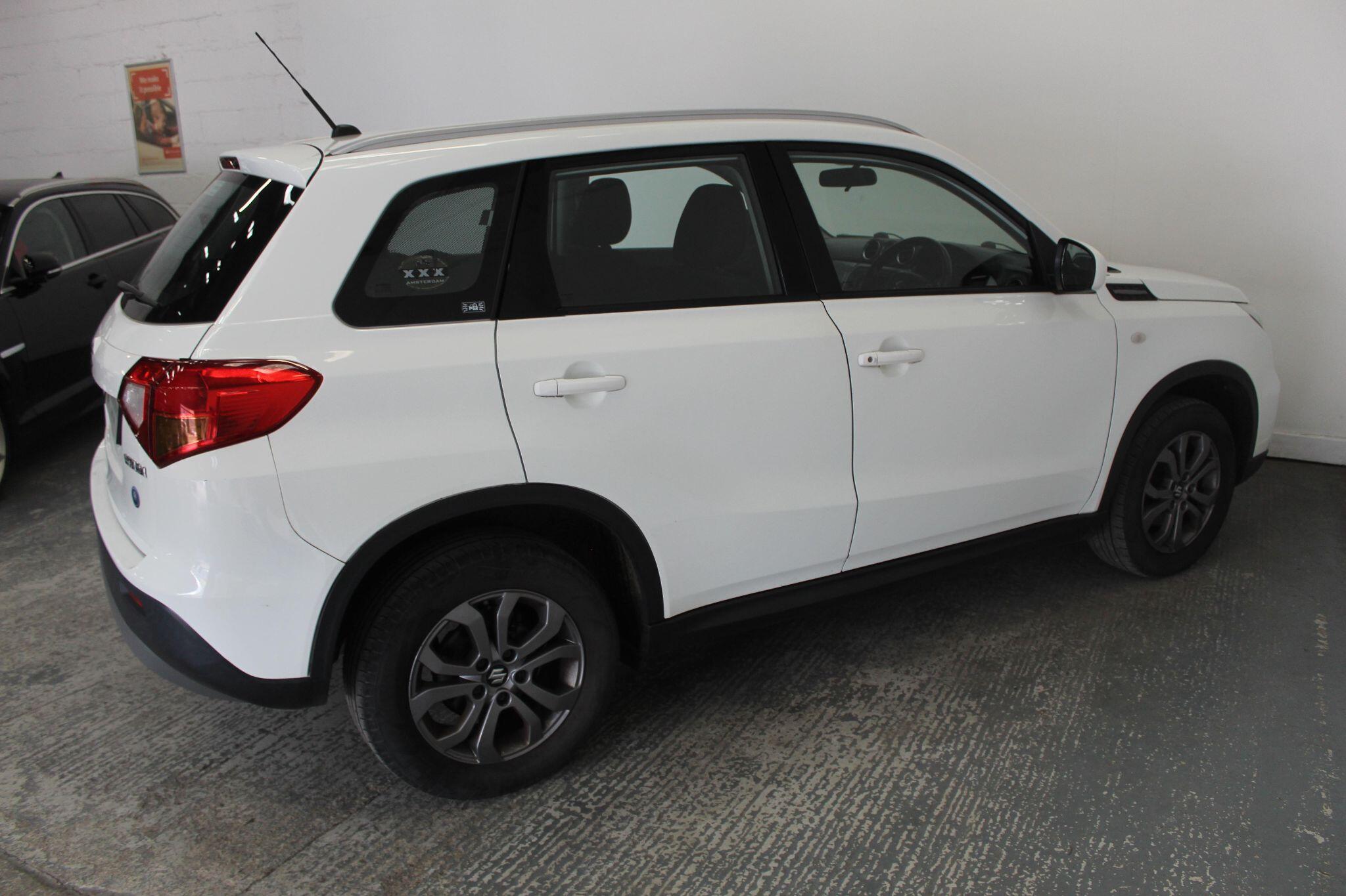 Suzuki Vitara view 11