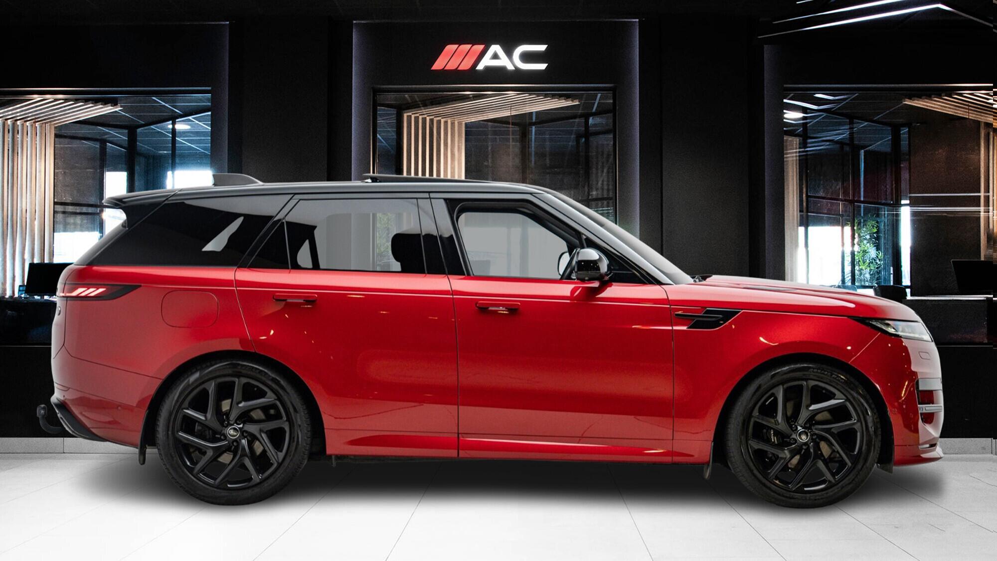Land Rover Range Rover Sport view 3