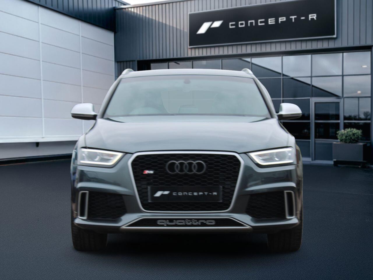 Audi RS Q3 view 4