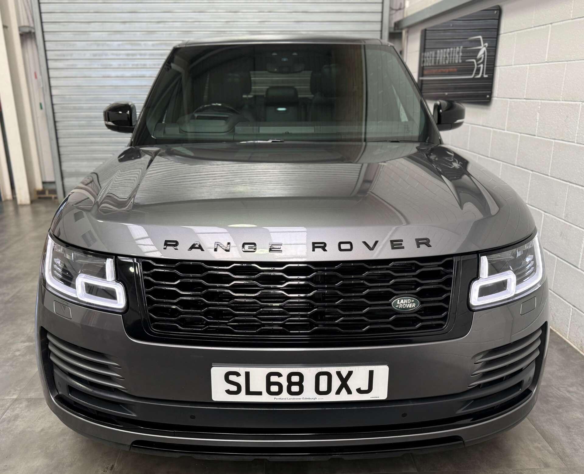 Land Rover Range Rover view 2
