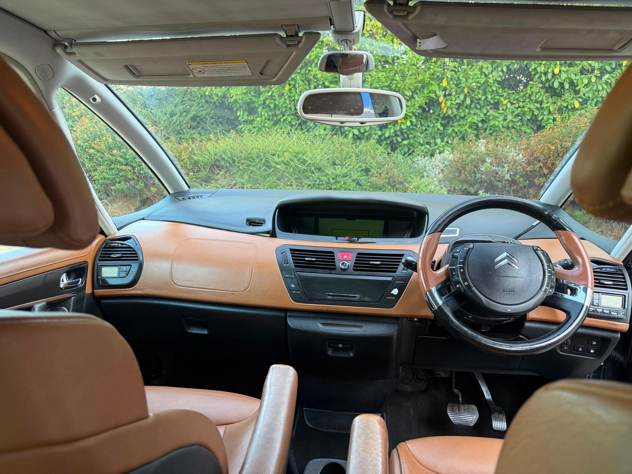 Citroen Grand C4 Picasso view 9