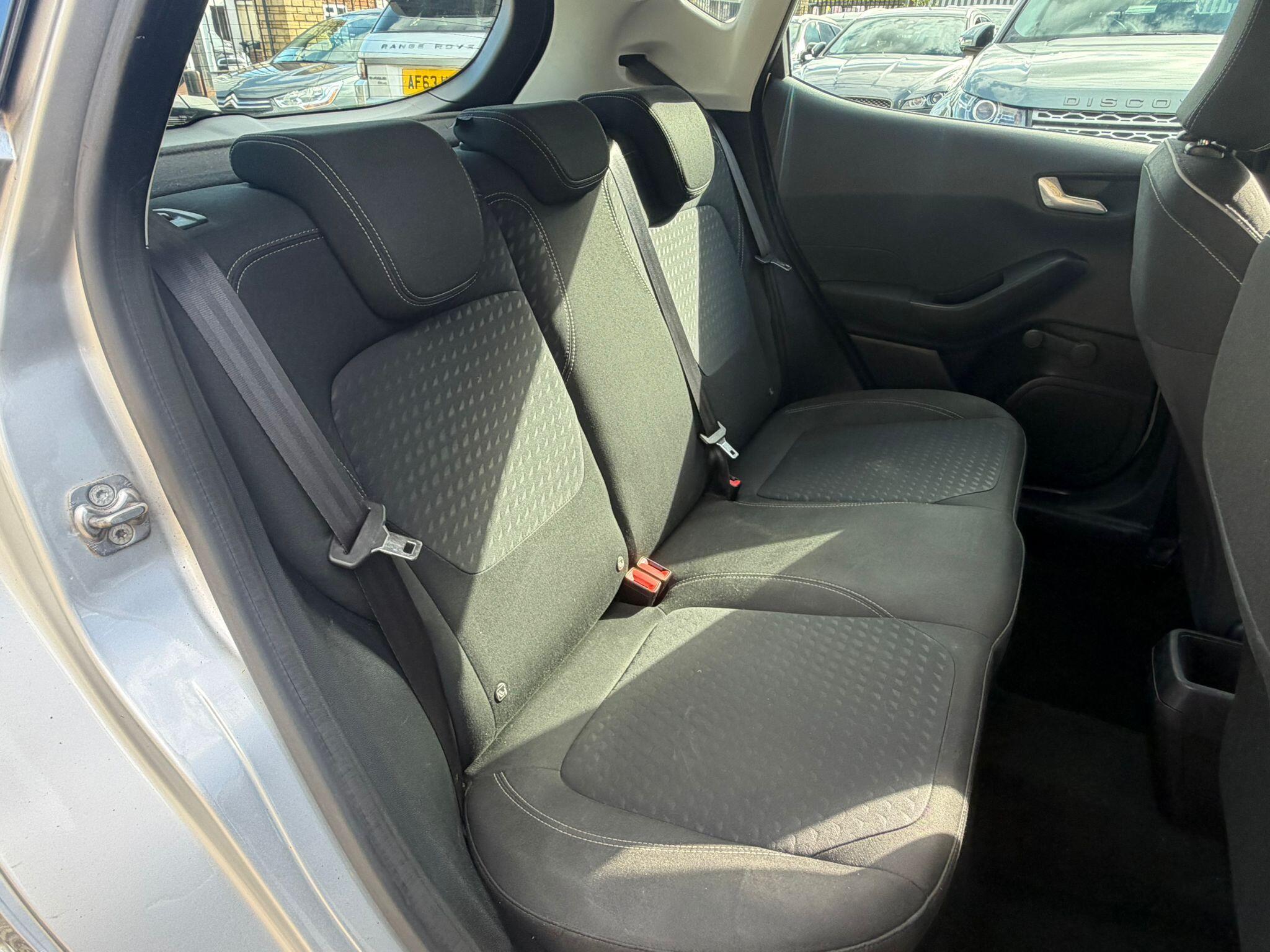 Ford Fiesta view 13