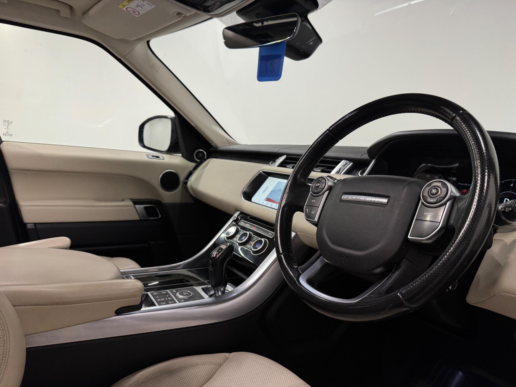 Land Rover Range Rover Sport view 11