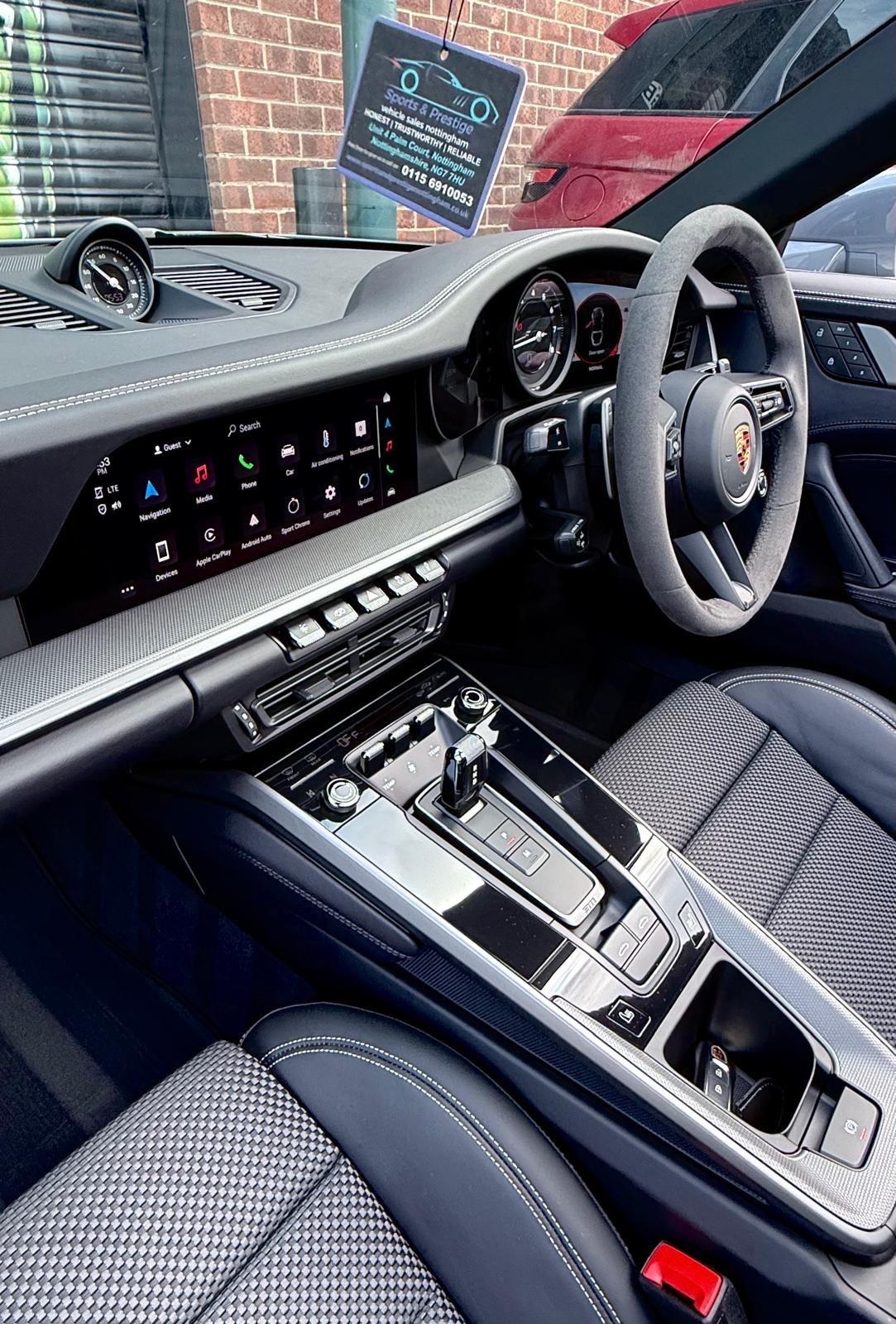 Porsche 911 view 72