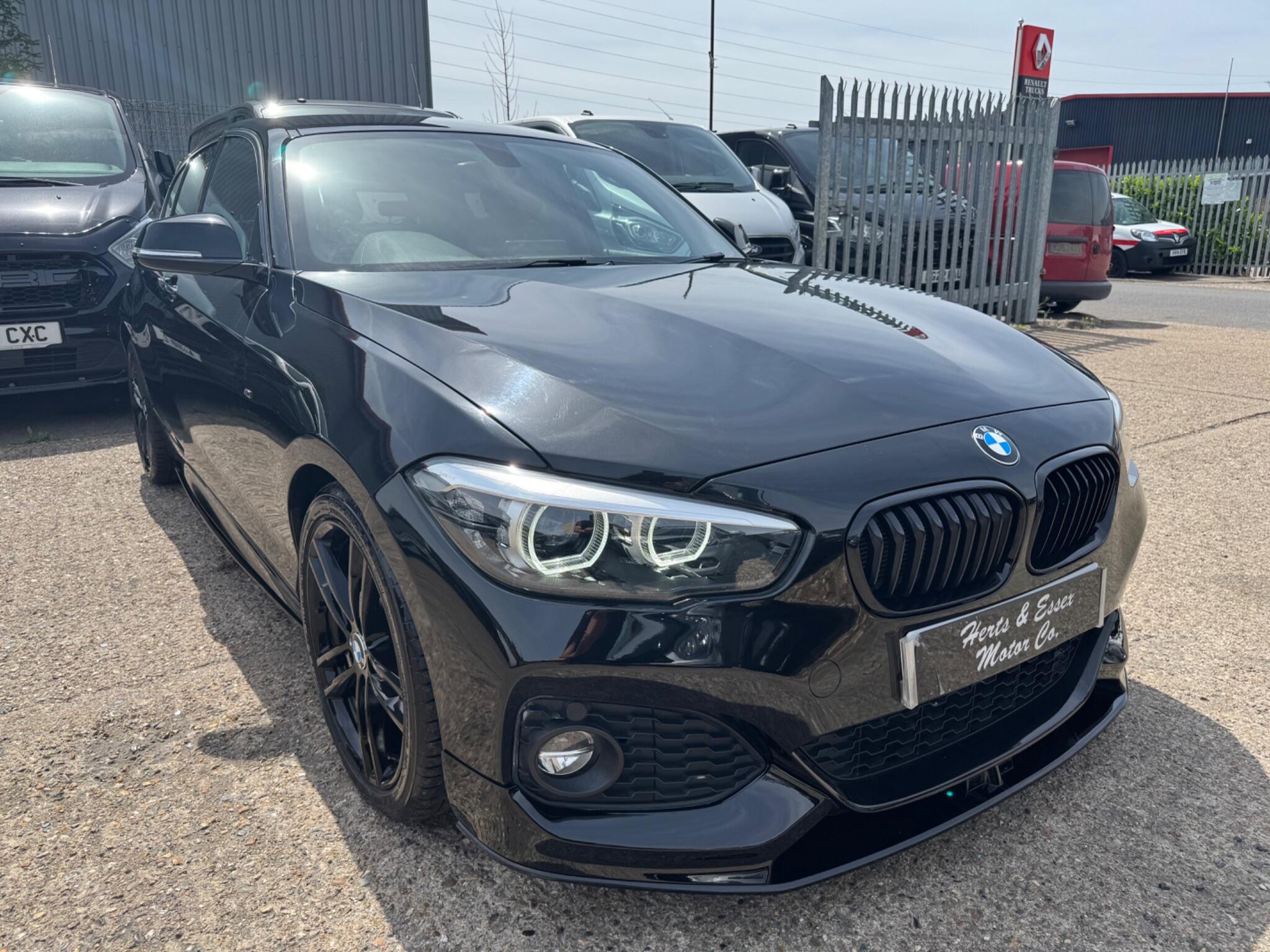 BMW 1 Series view 6