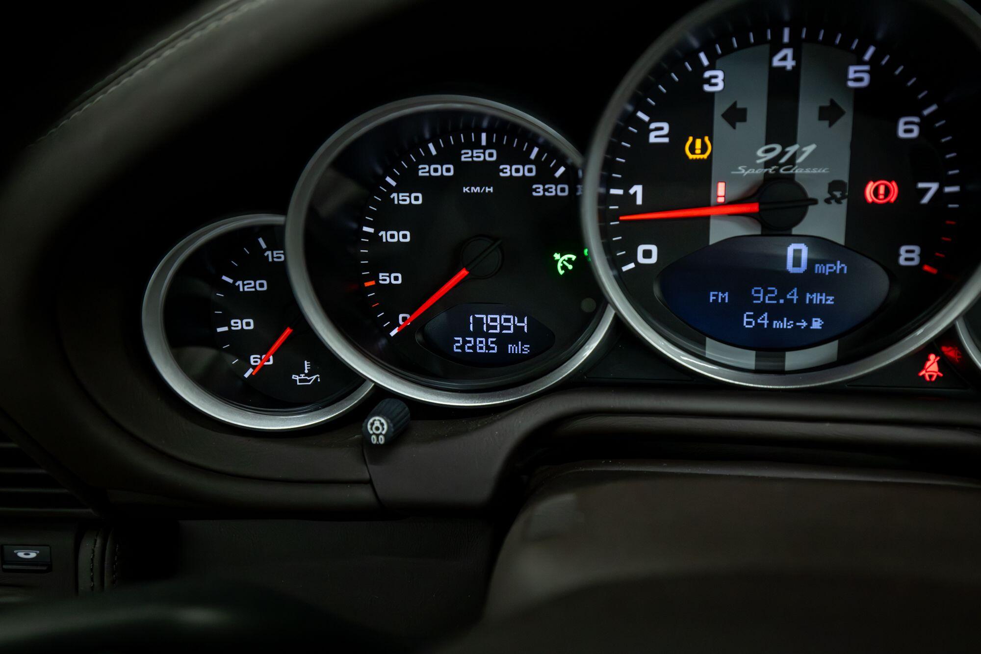 Porsche 911 view 50