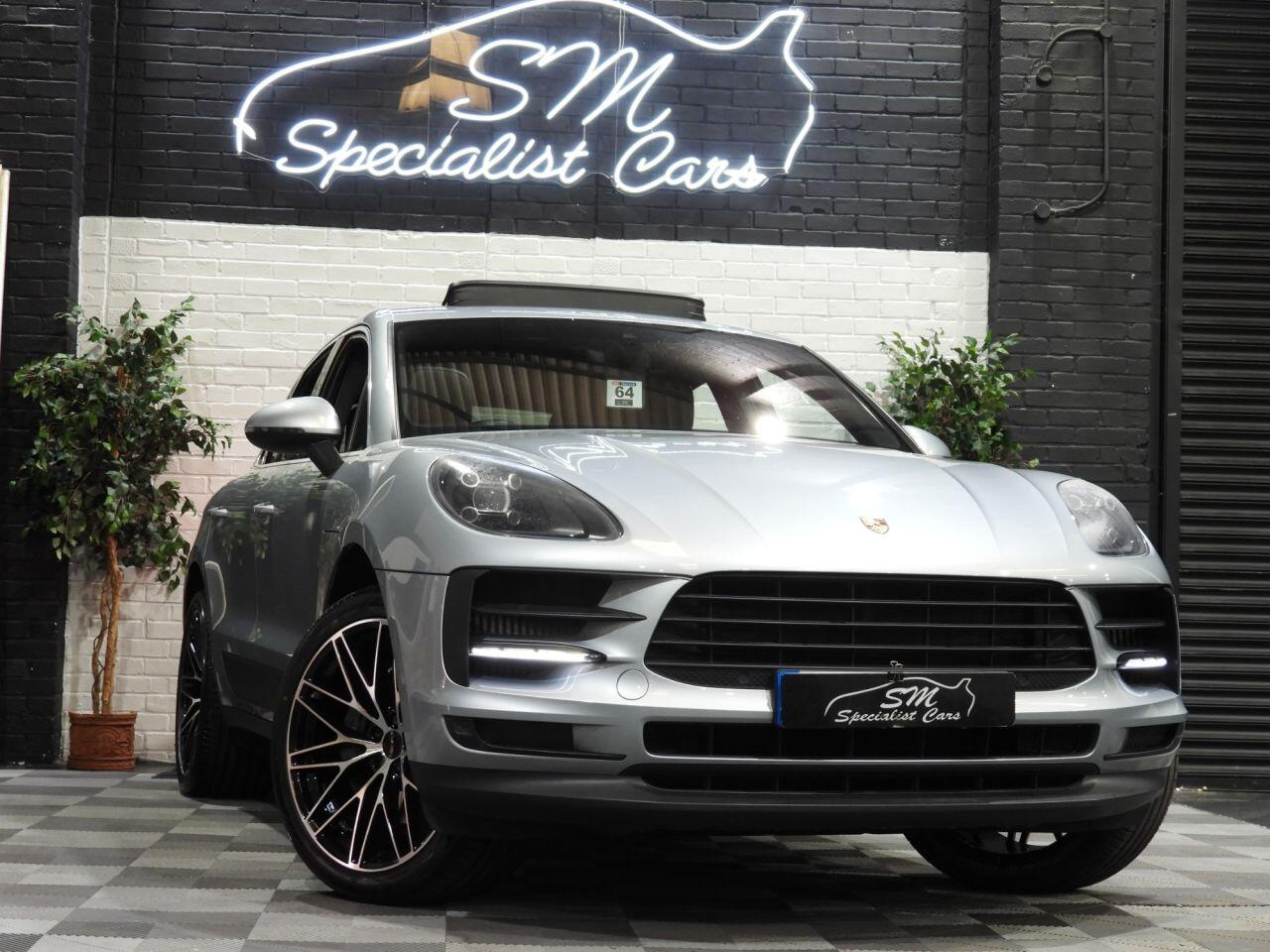 Porsche Macan view 25
