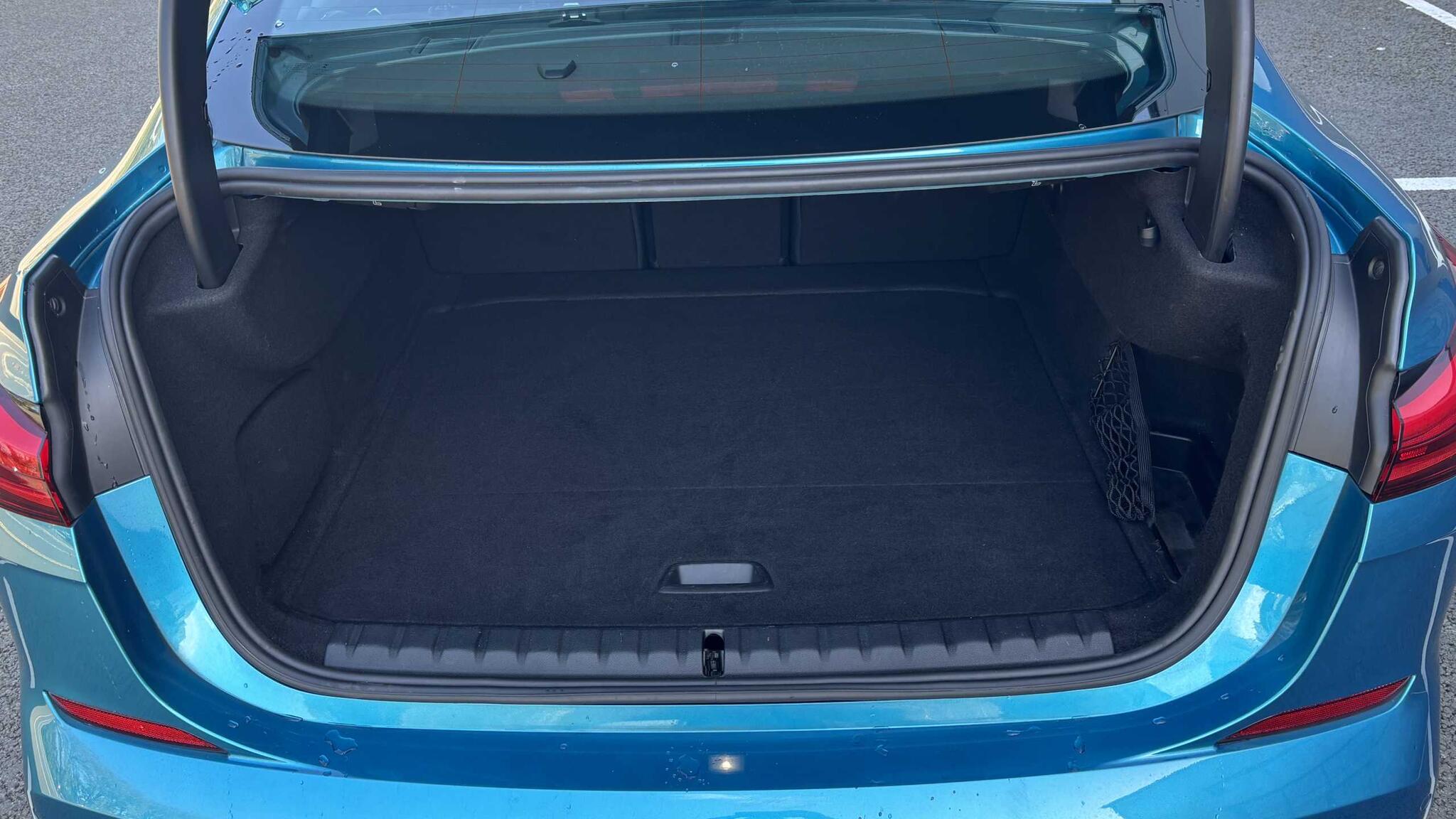 BMW 2 Series view 18