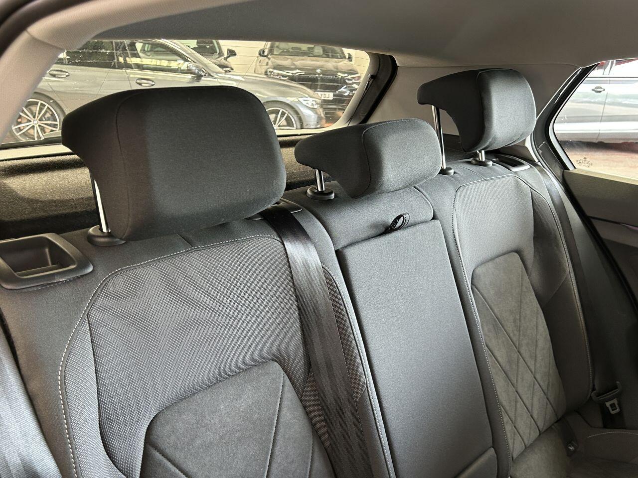 Volkswagen Golf view 62
