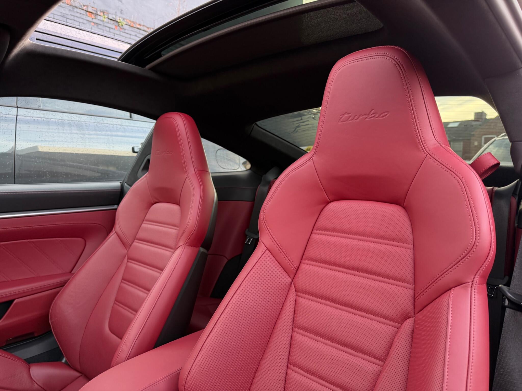 Porsche 911 view 64