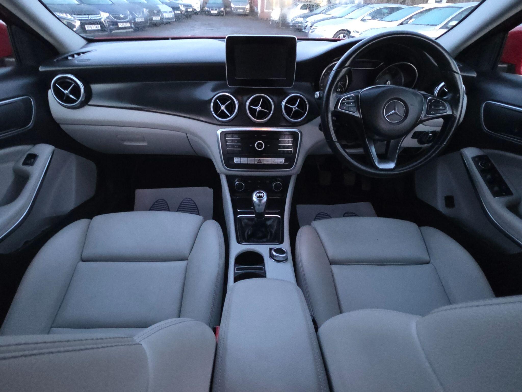 2018 Mercedes-Benz GLA 1.6 GLA200 SE (Executive) Euro 6 (s/s) 5dr • 28,270 miles image 9