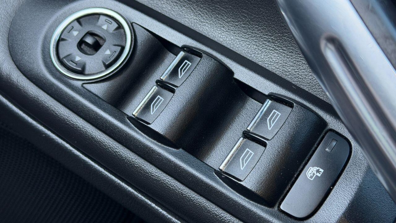 Ford S-Max view 32