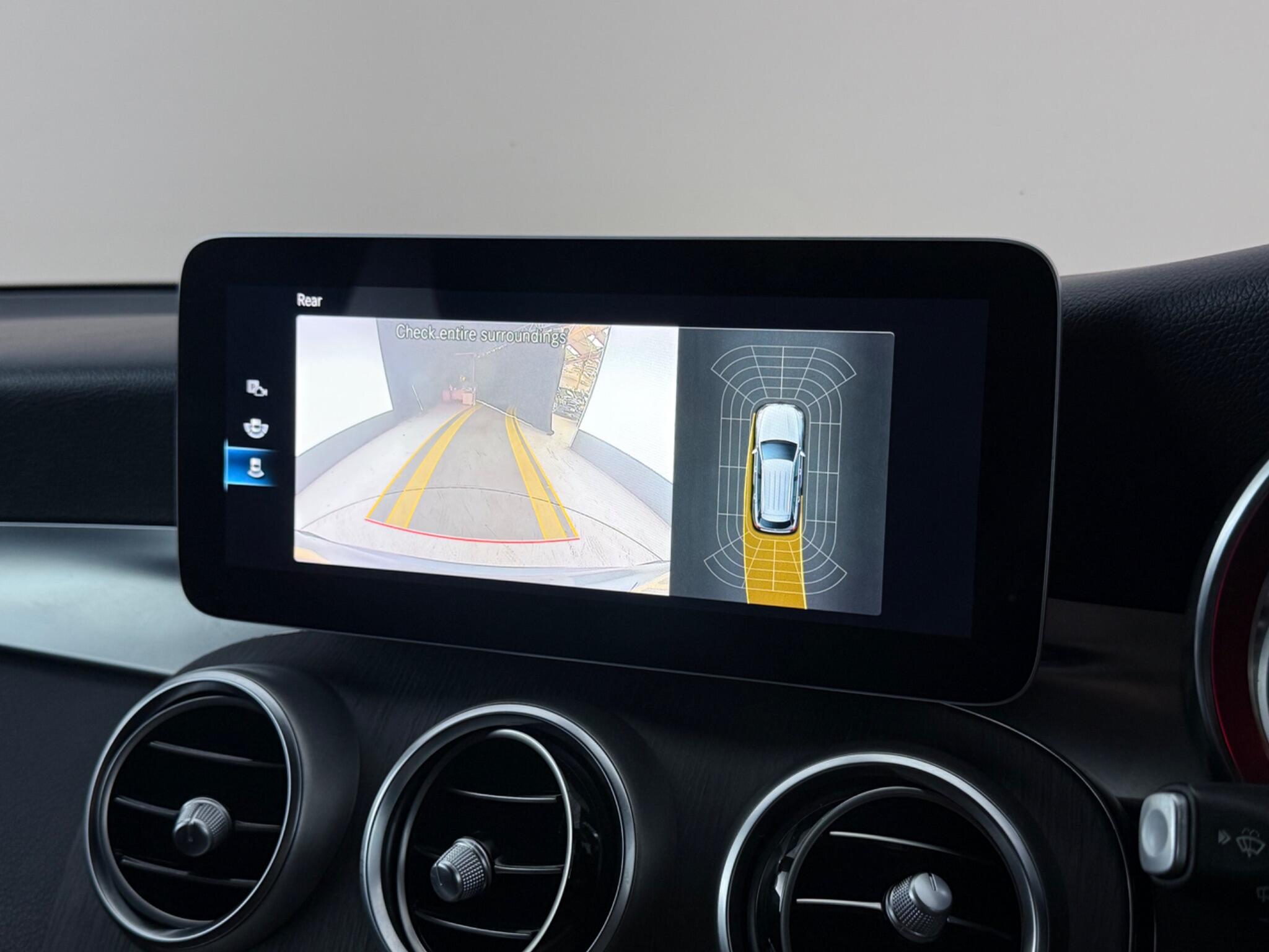 Mercedes-Benz GLC view 29