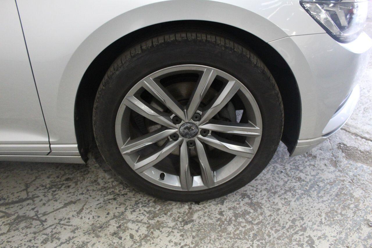 Volkswagen Passat view 59