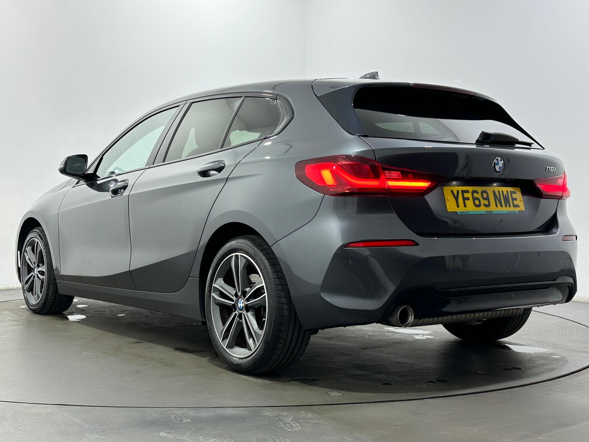 BMW 1 Series view 48