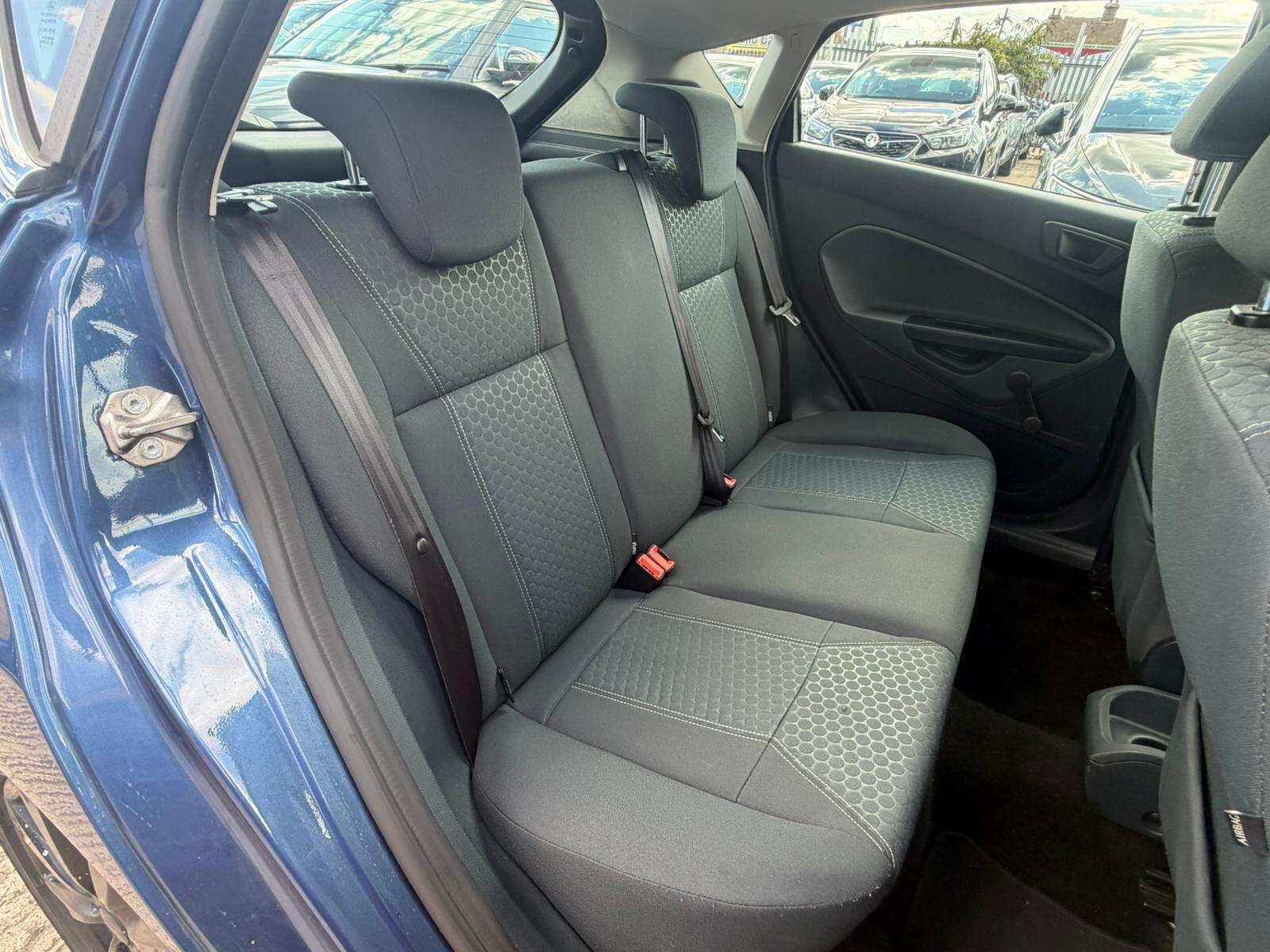Ford Fiesta view 13