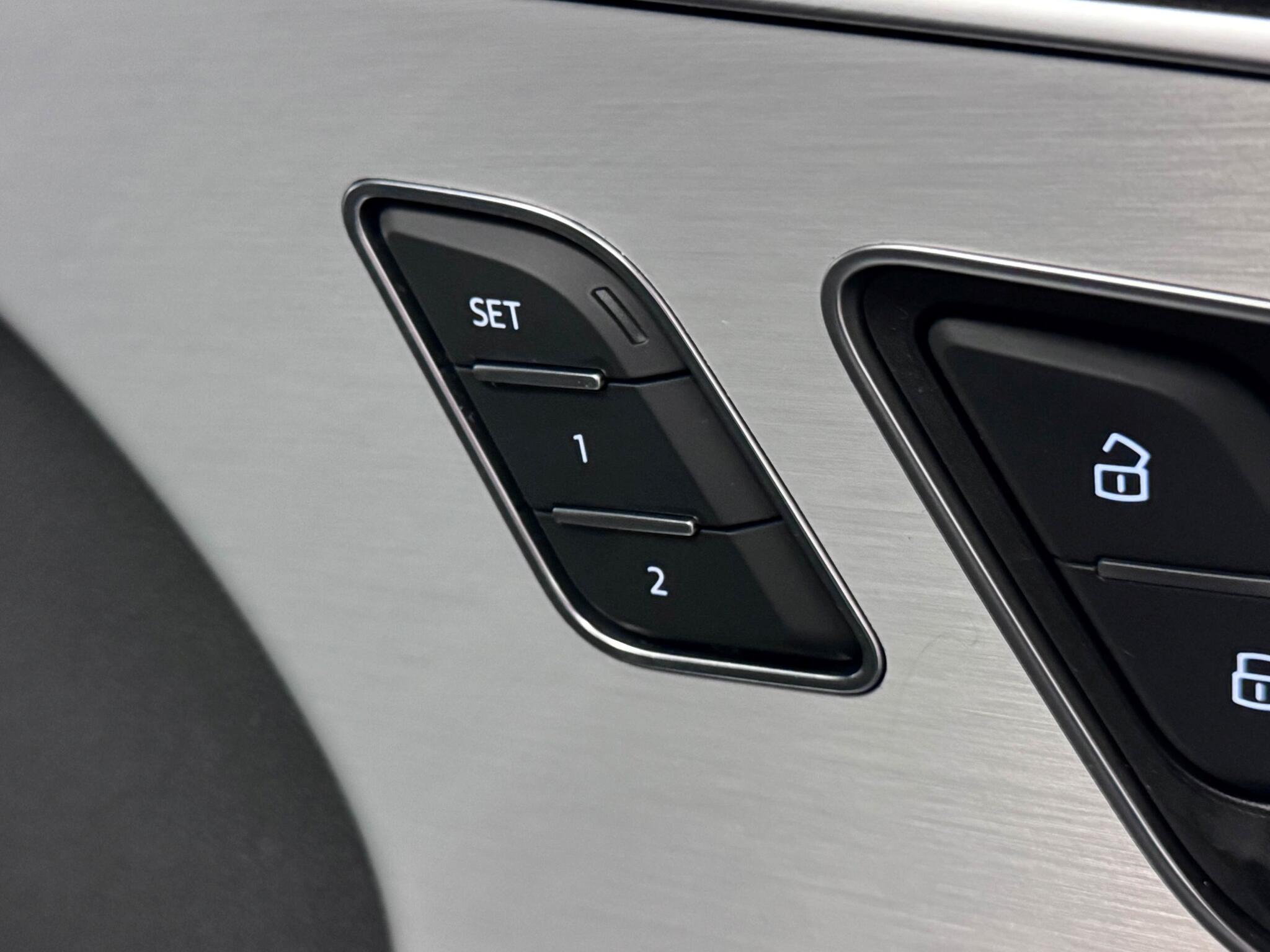 Audi Q7 view 19