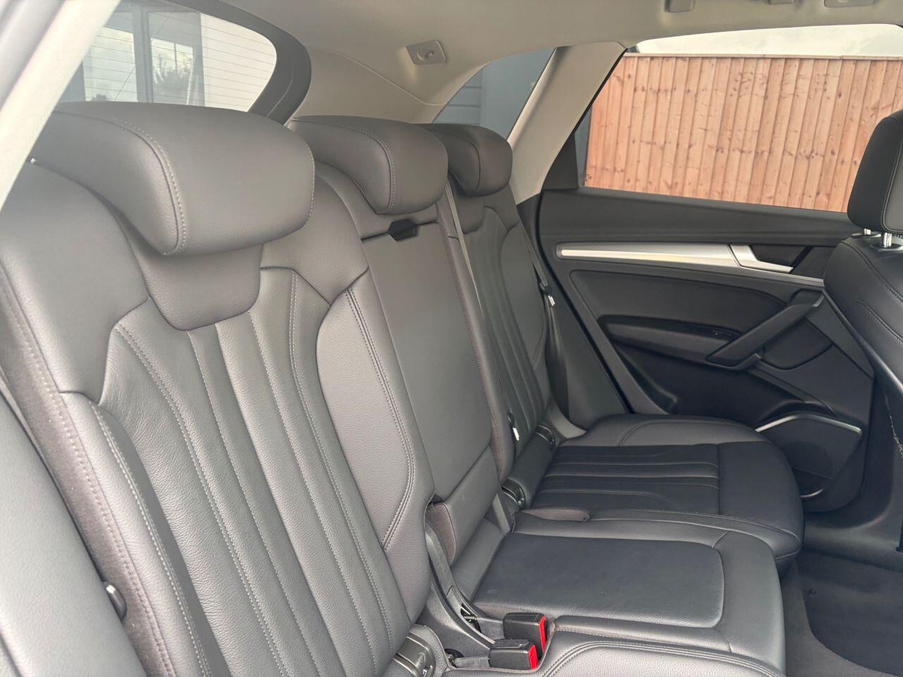 Audi Q5 view 27