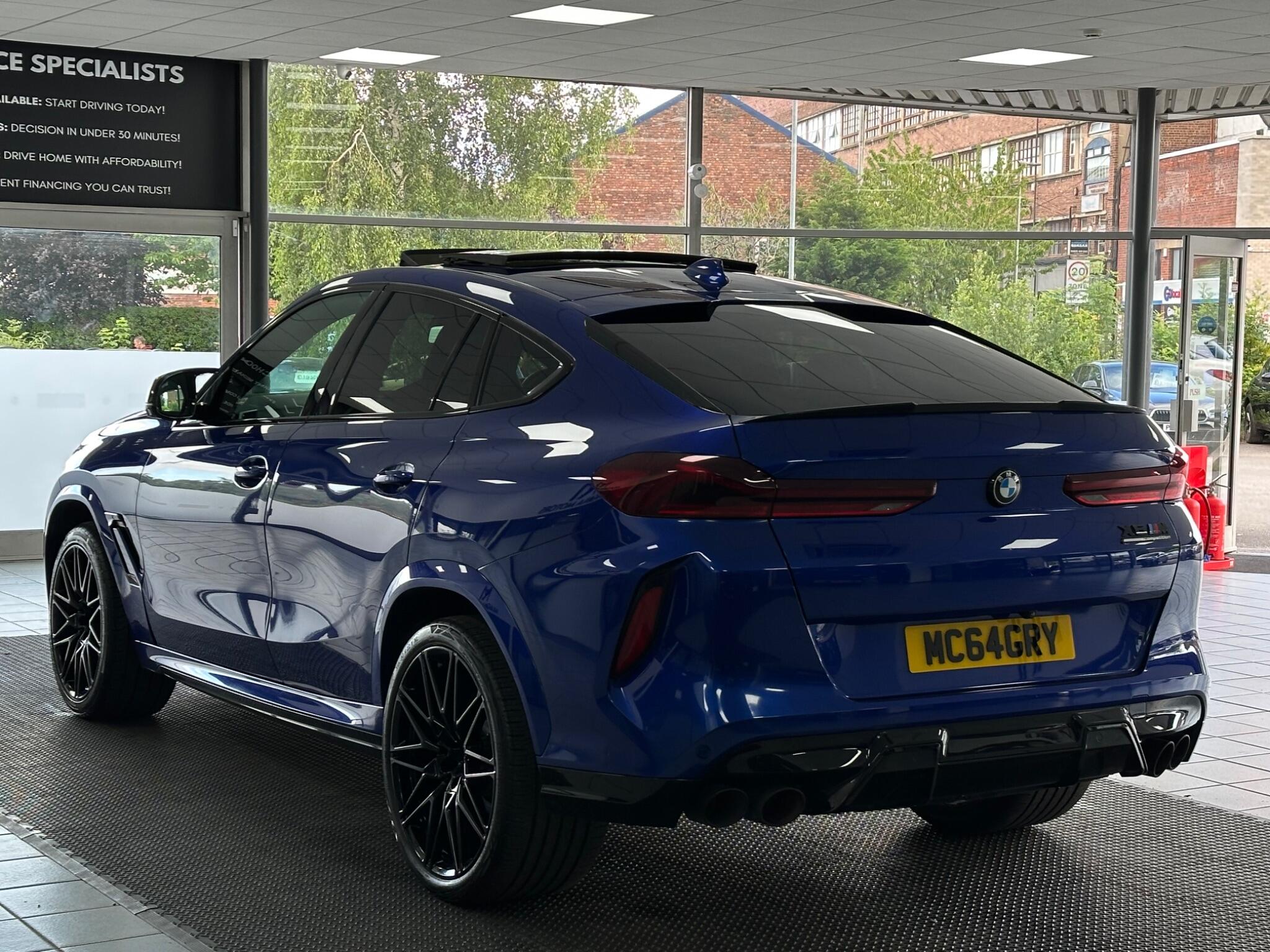 BMW X6 M view 10