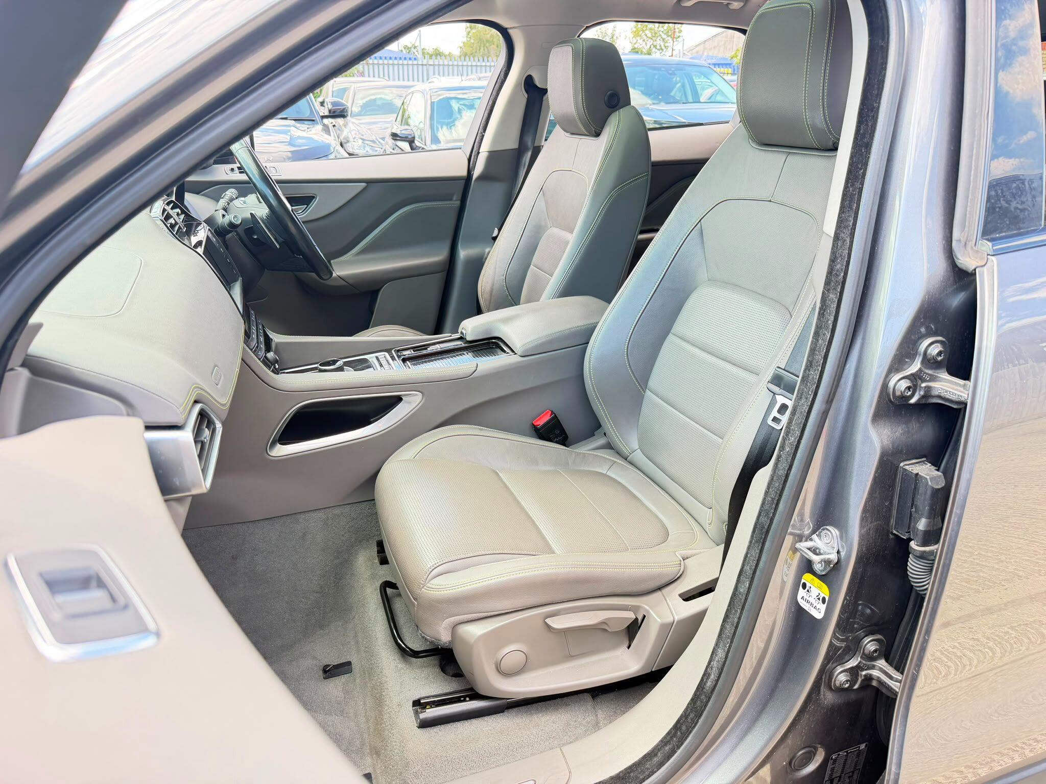 Jaguar F-Pace view 19