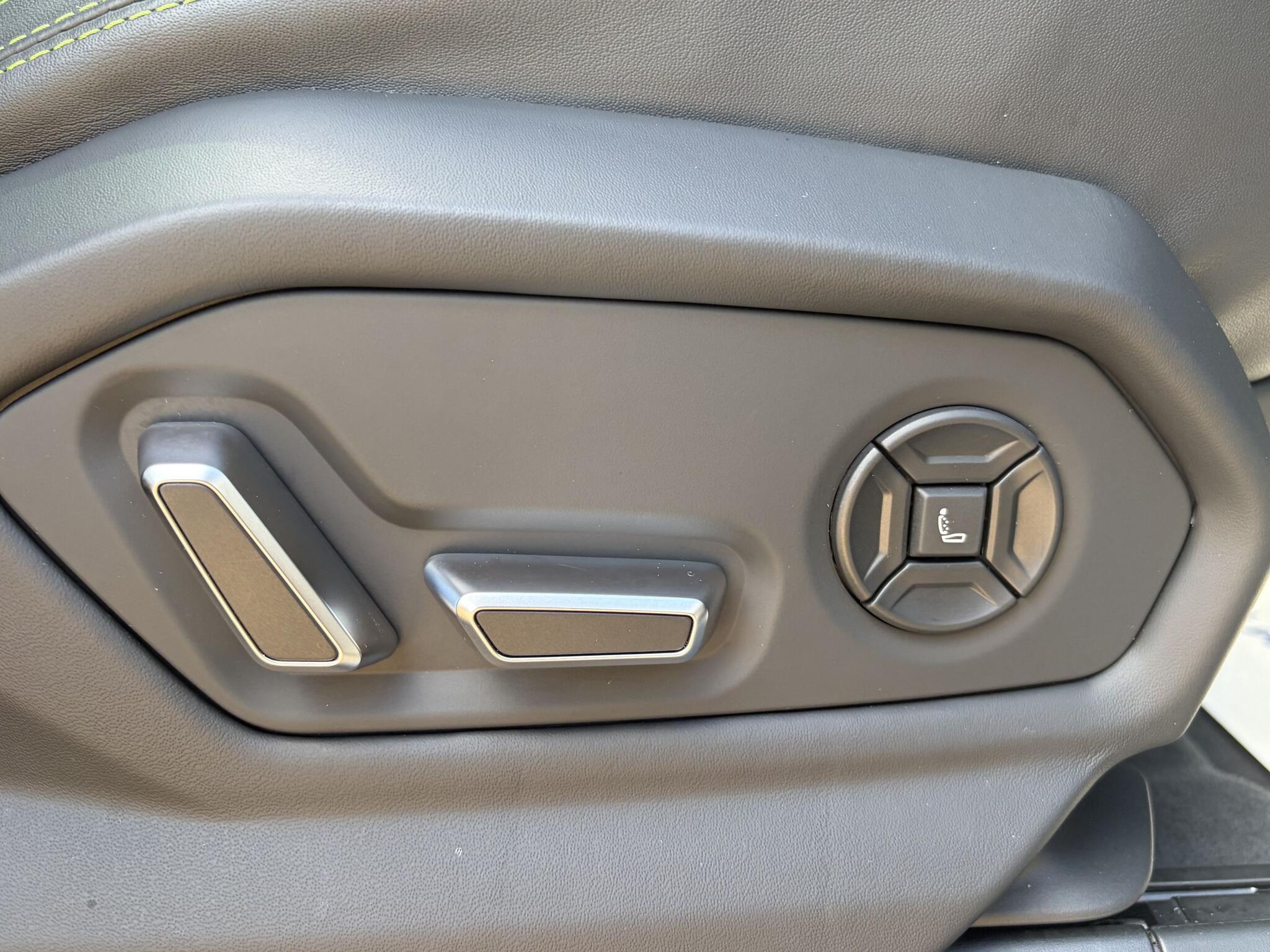 Lamborghini Urus view 37