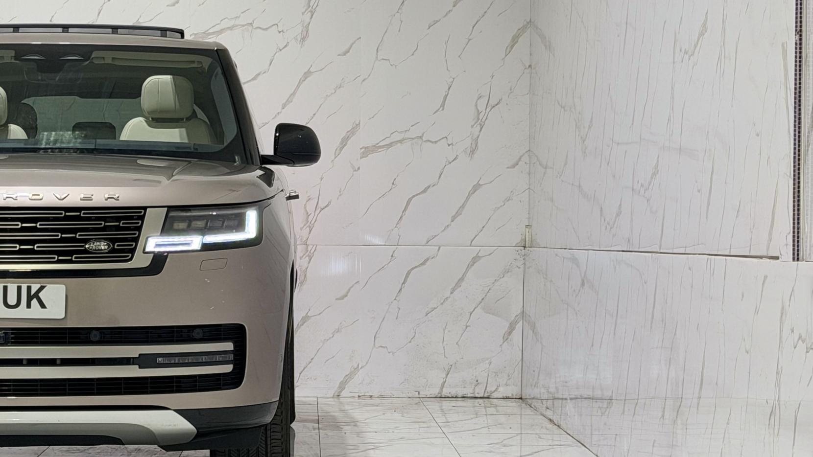 Land Rover Range Rover view 36