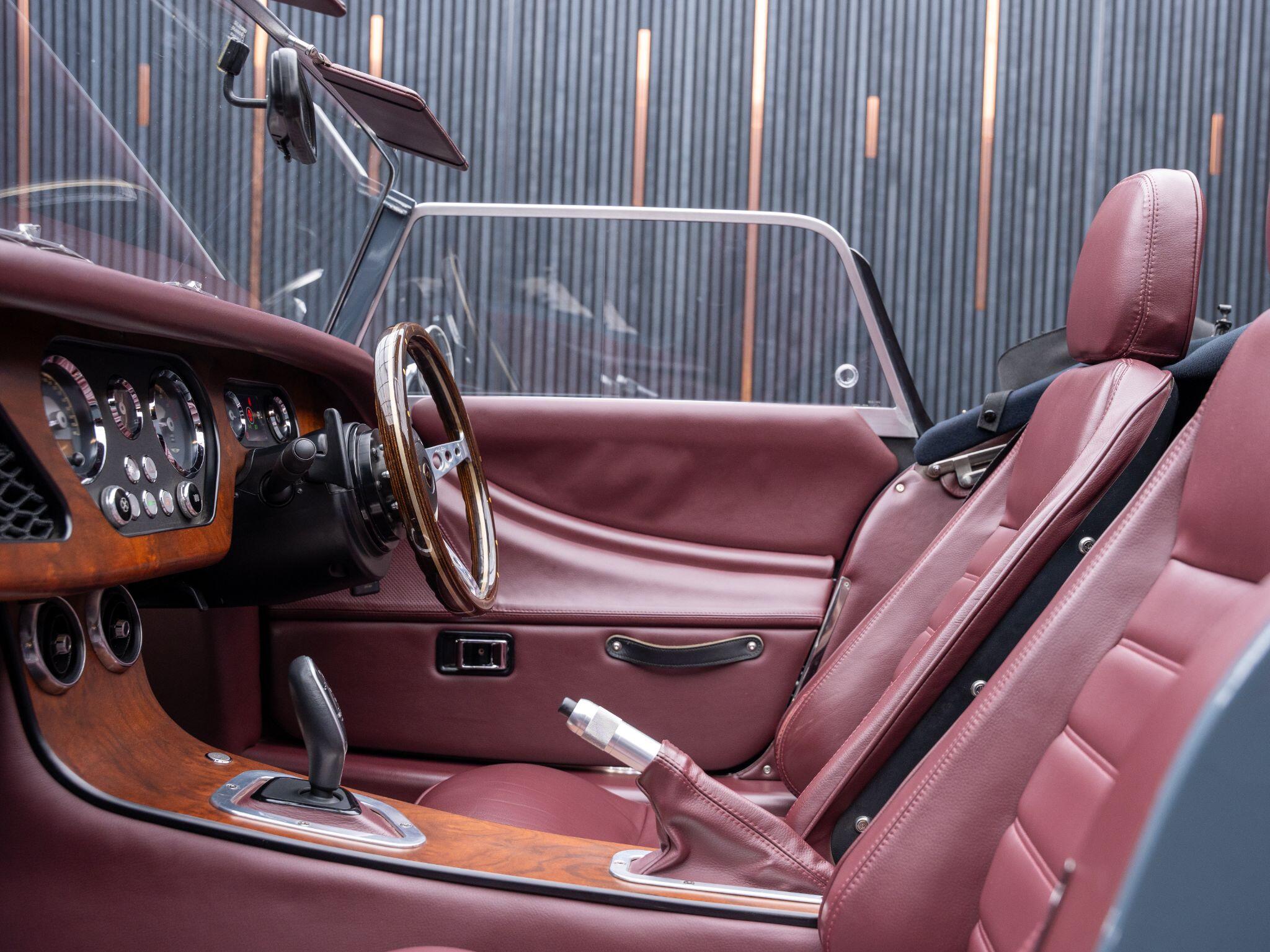 Morgan Plus SIX view 22