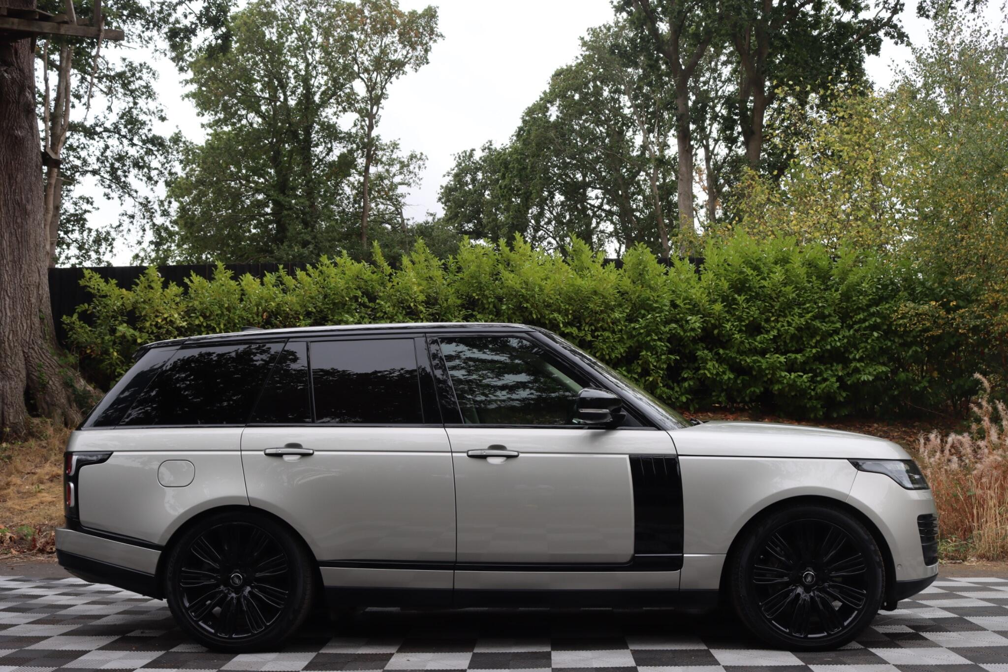 Land Rover Range Rover view 29