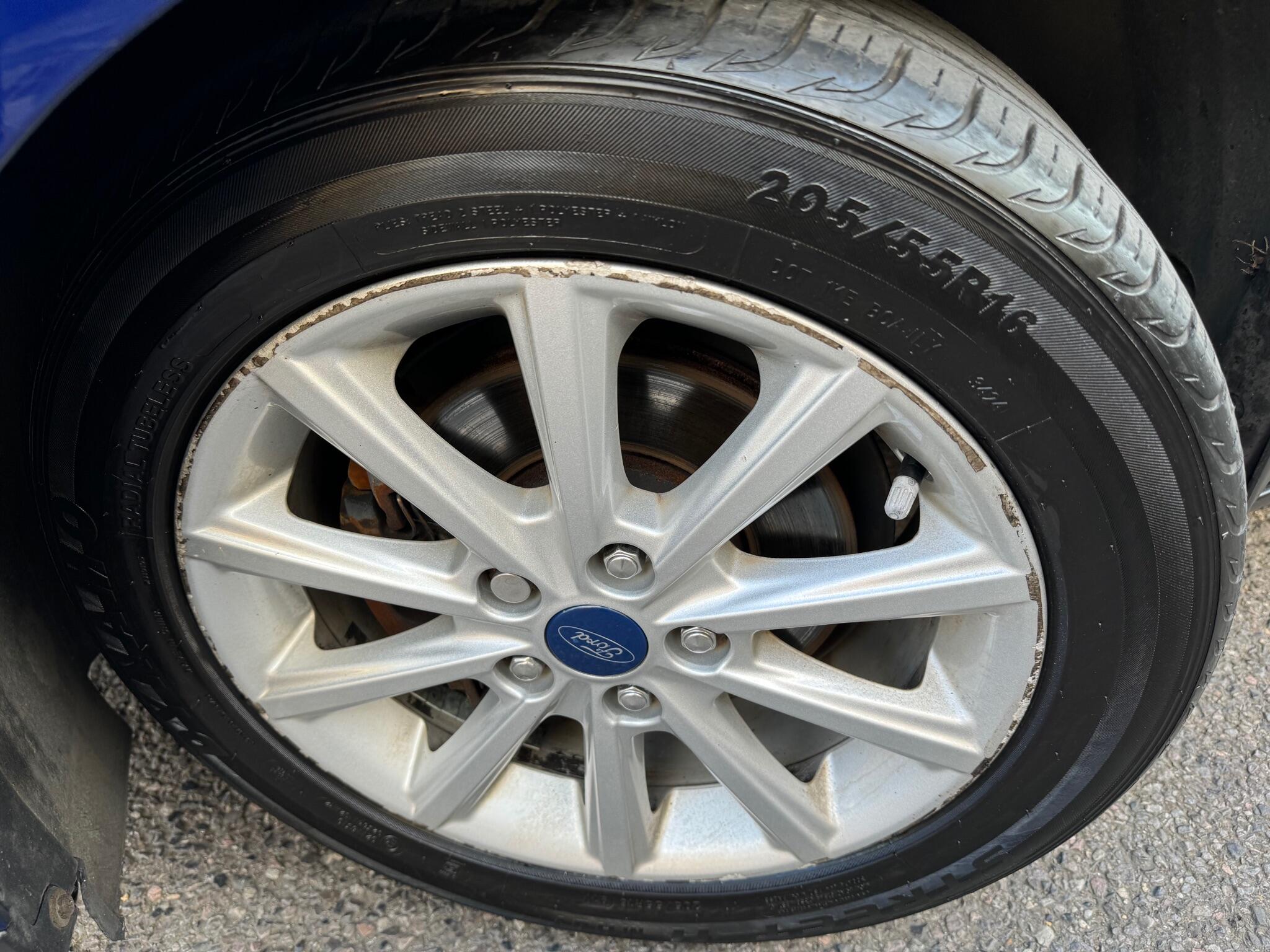 Ford Focus view 26