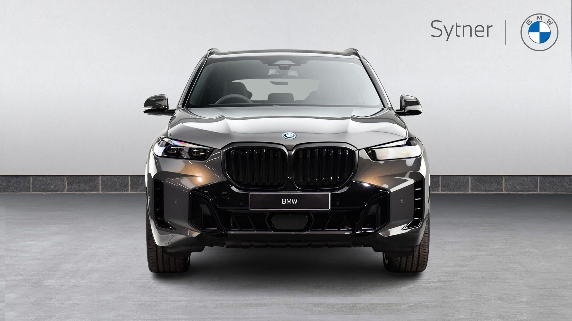 BMW X5 view 16