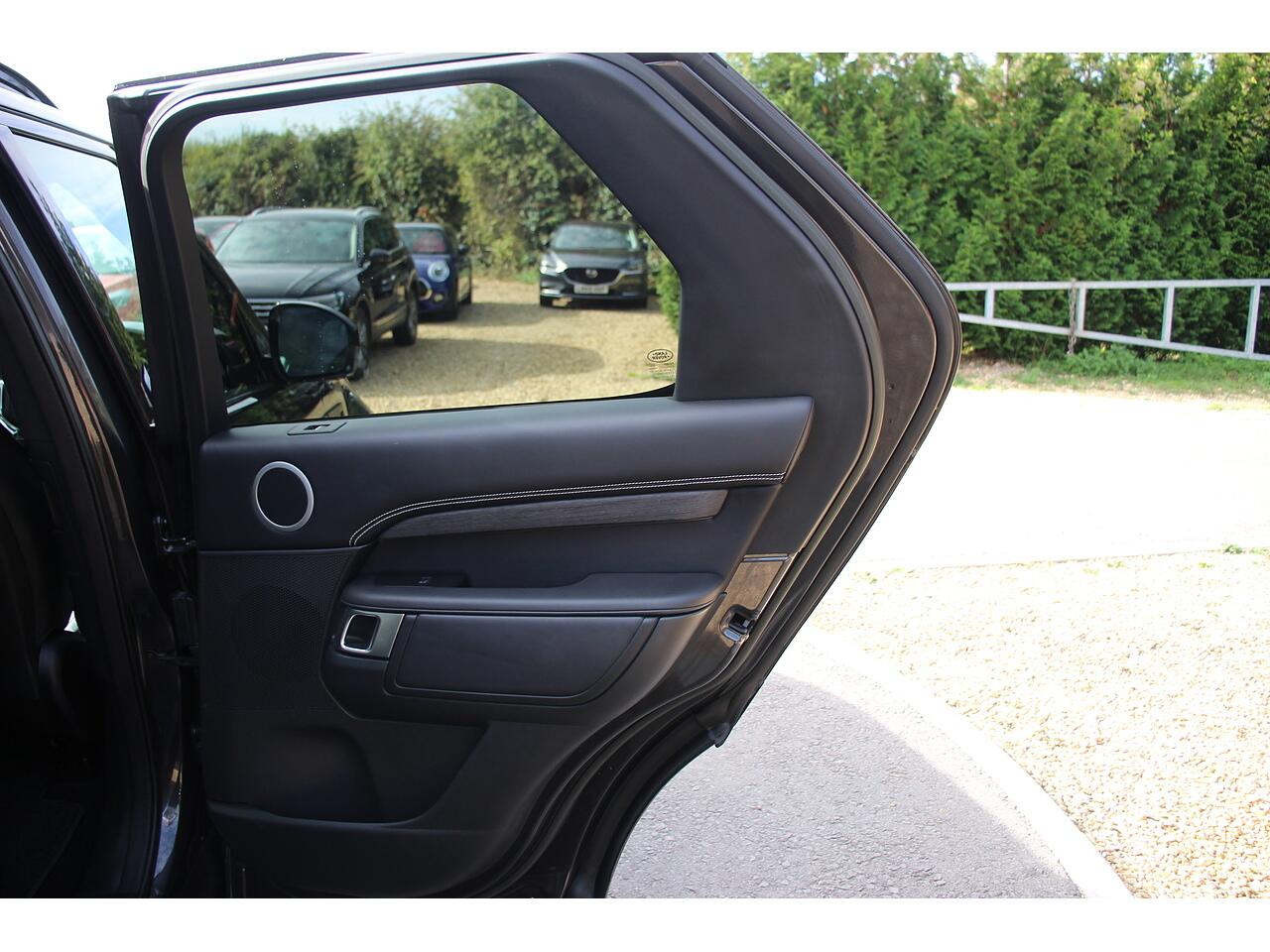 Land Rover Discovery view 71