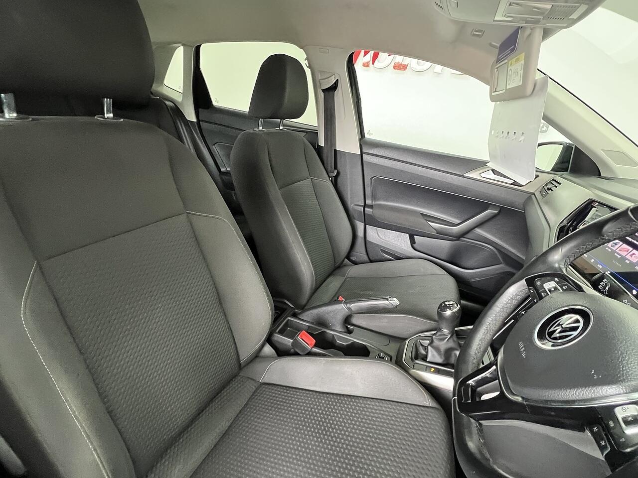 Volkswagen Polo view 13